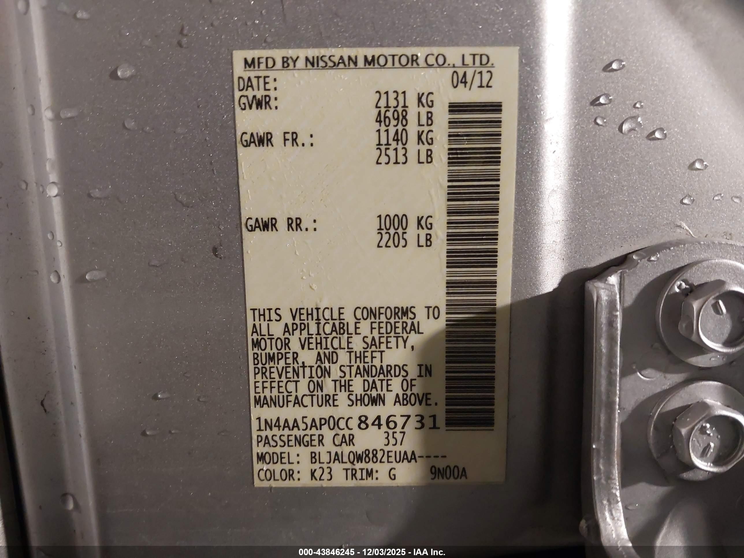 NISSAN MAXIMA image 9