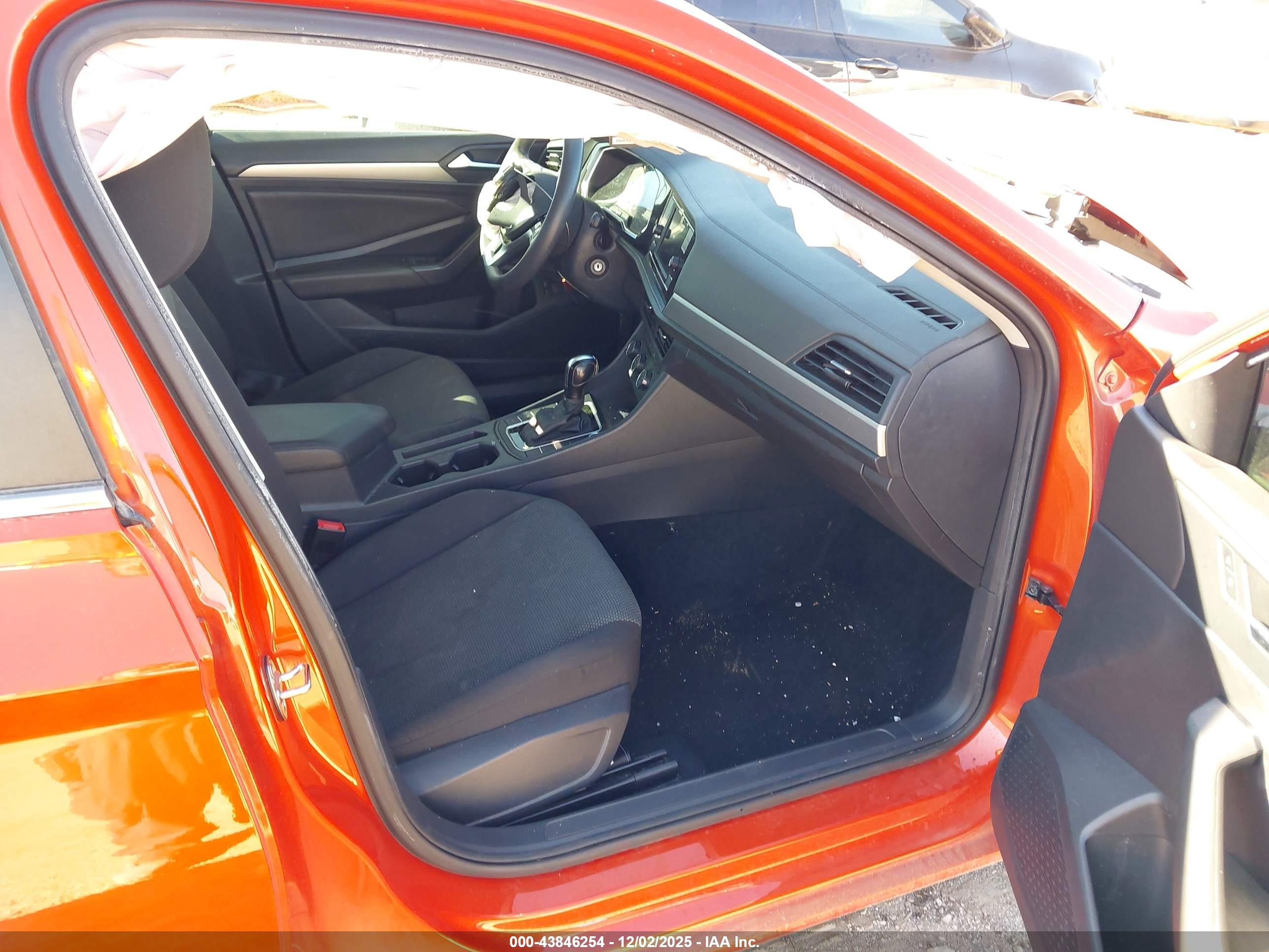 VOLKSWAGEN JETTA image 5
