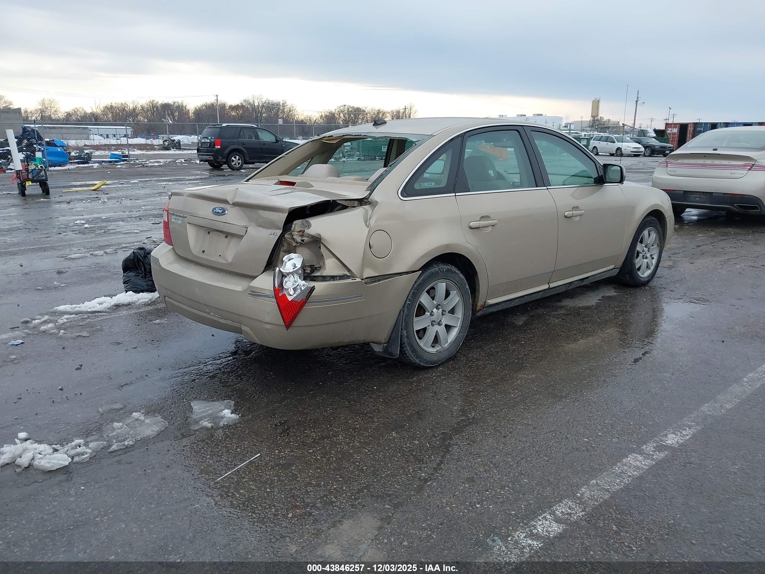 FORD FIVE image 4