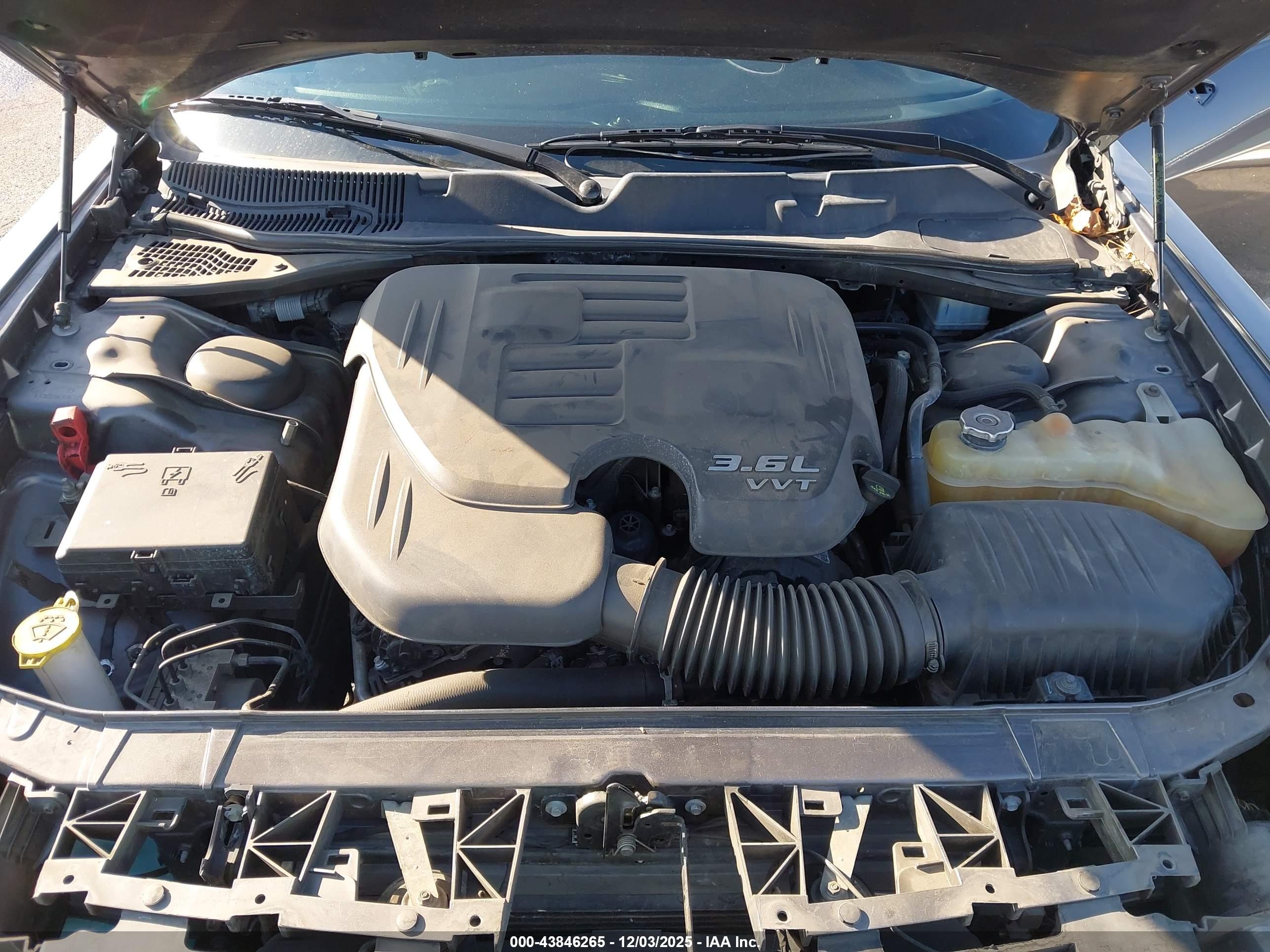 DODGE CHALLENGER image 10