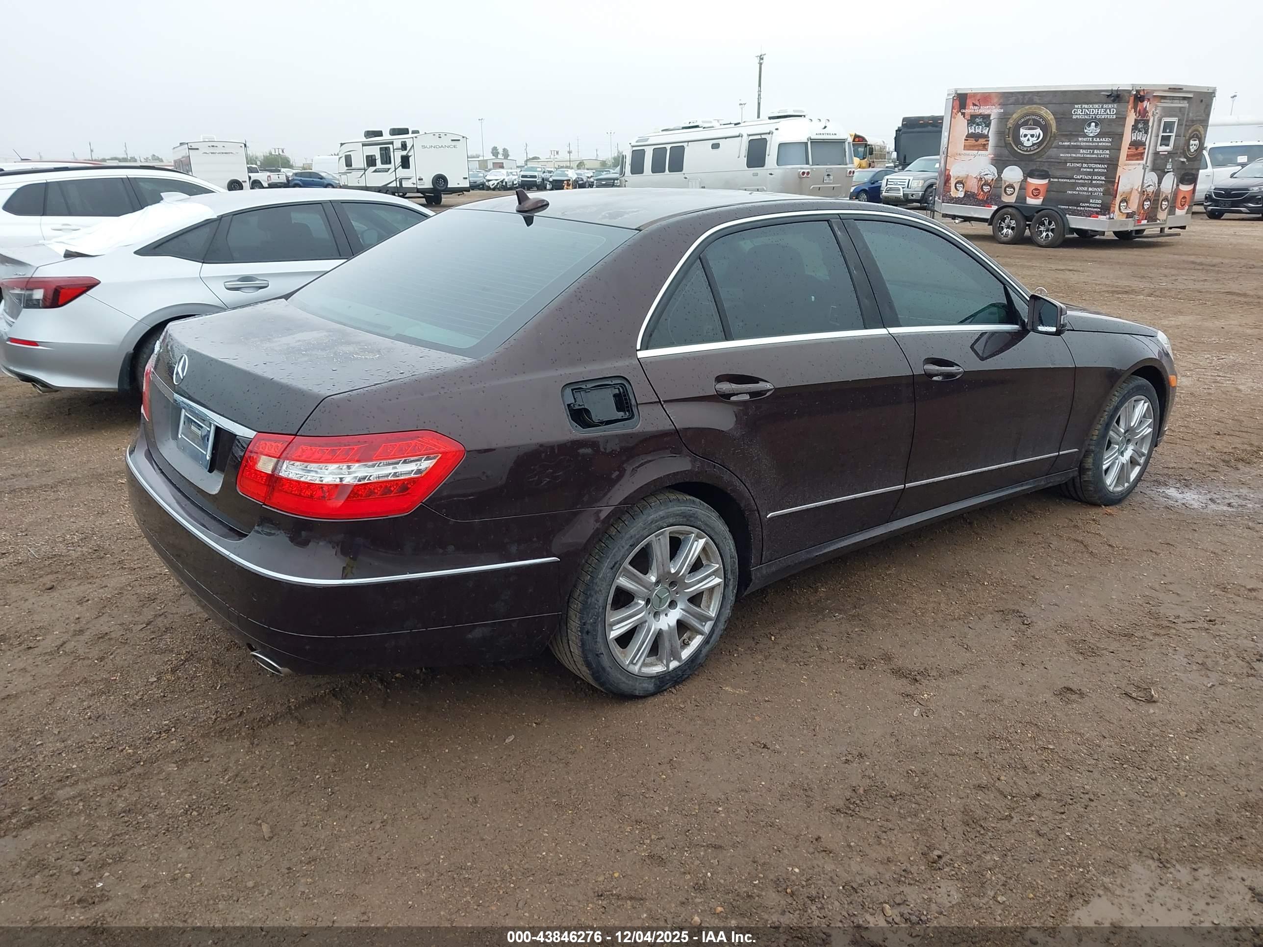 MERCEDES-BENZ E image 4