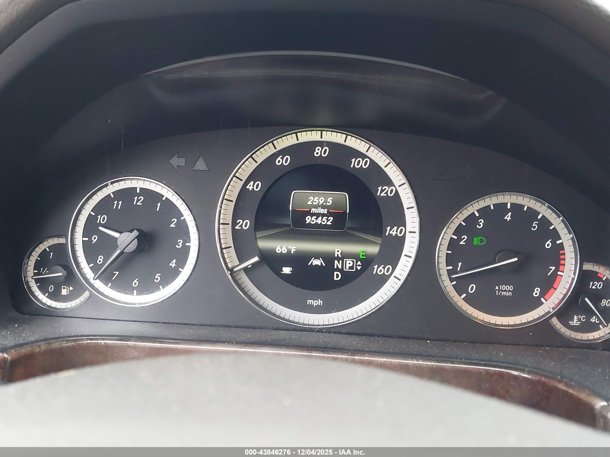 MERCEDES-BENZ E image 7