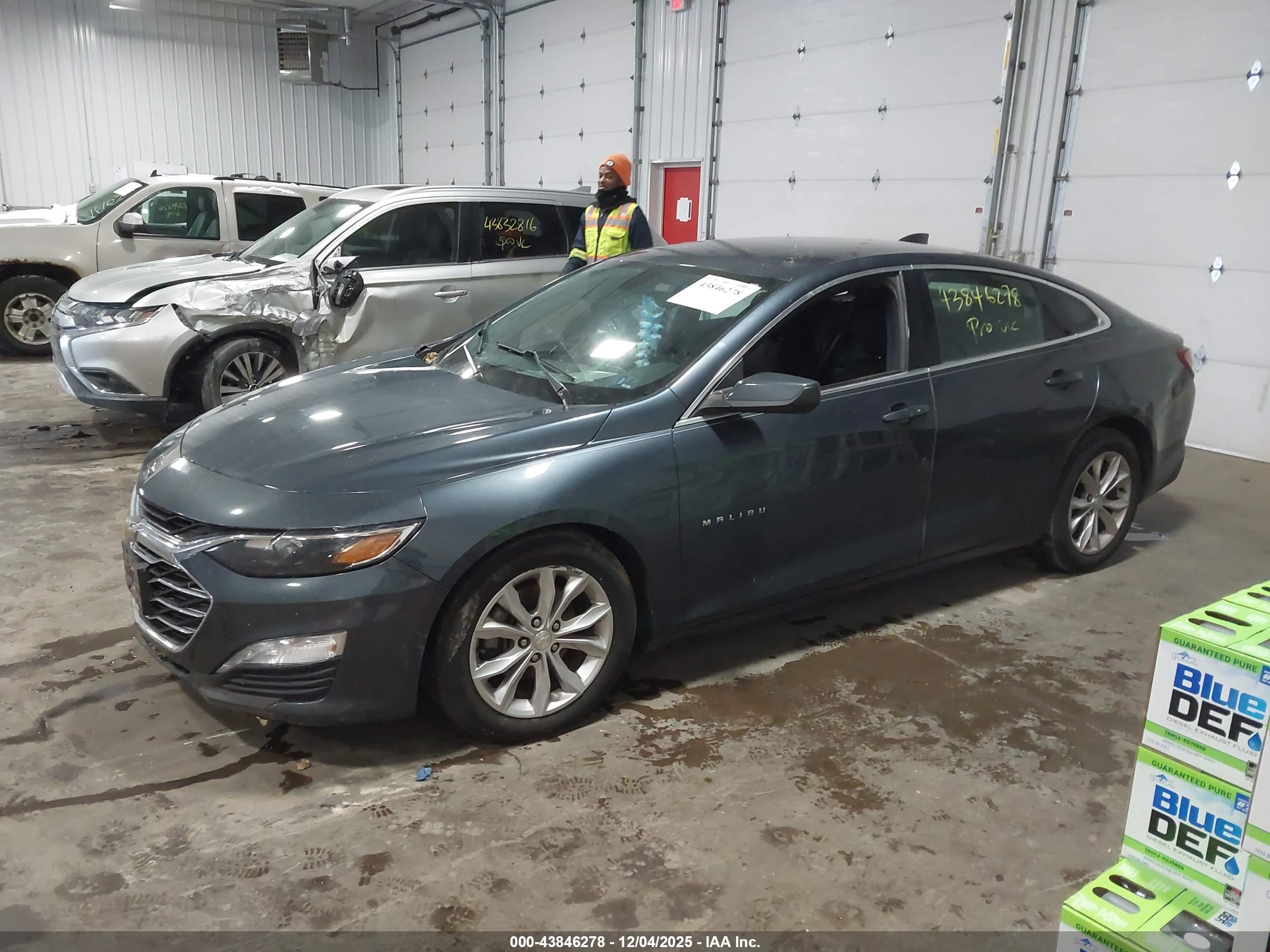 CHEVROLET MALIBU image 2