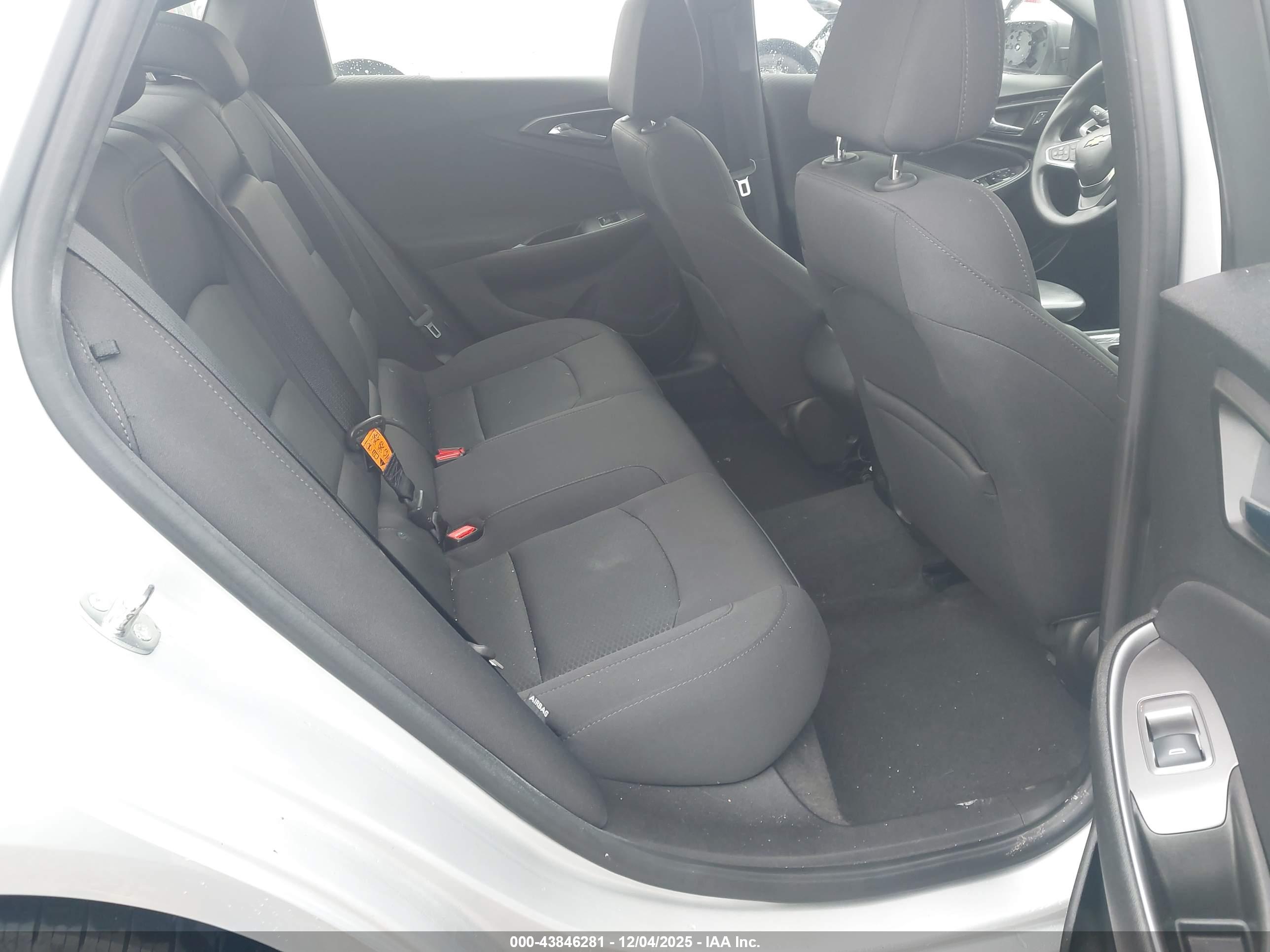 CHEVROLET MALIBU image 8