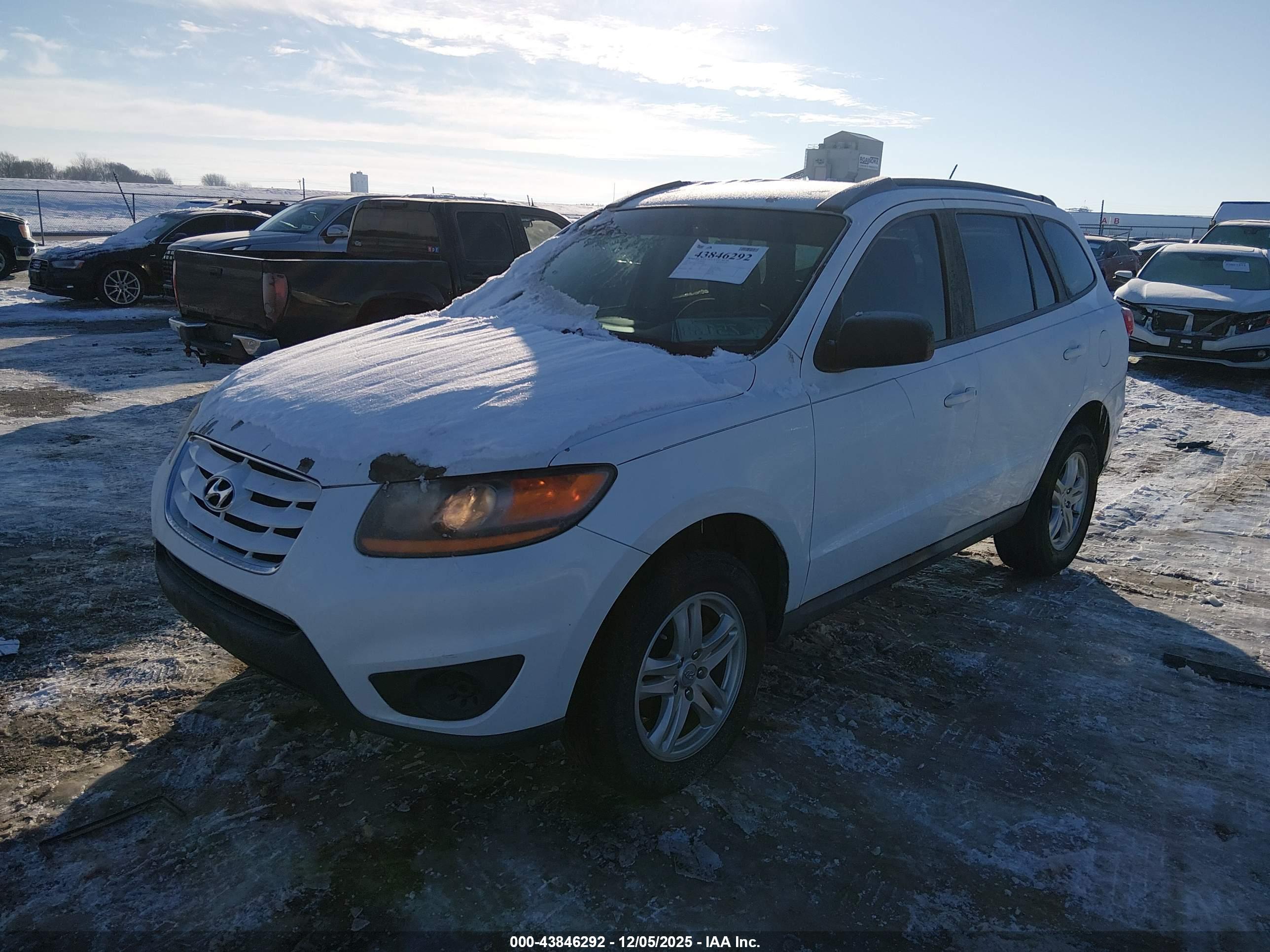 HYUNDAI SANTA image 2