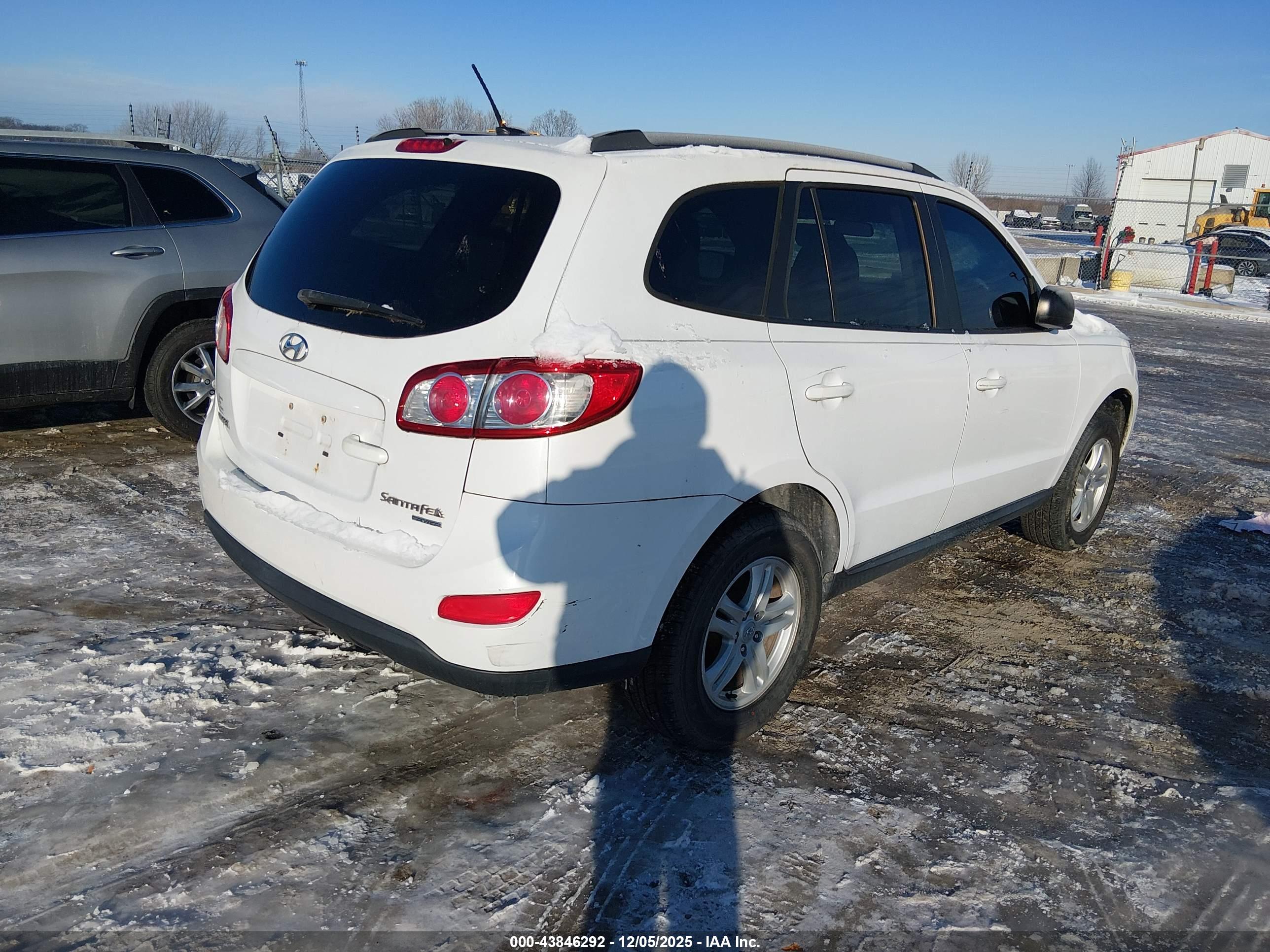 HYUNDAI SANTA image 4