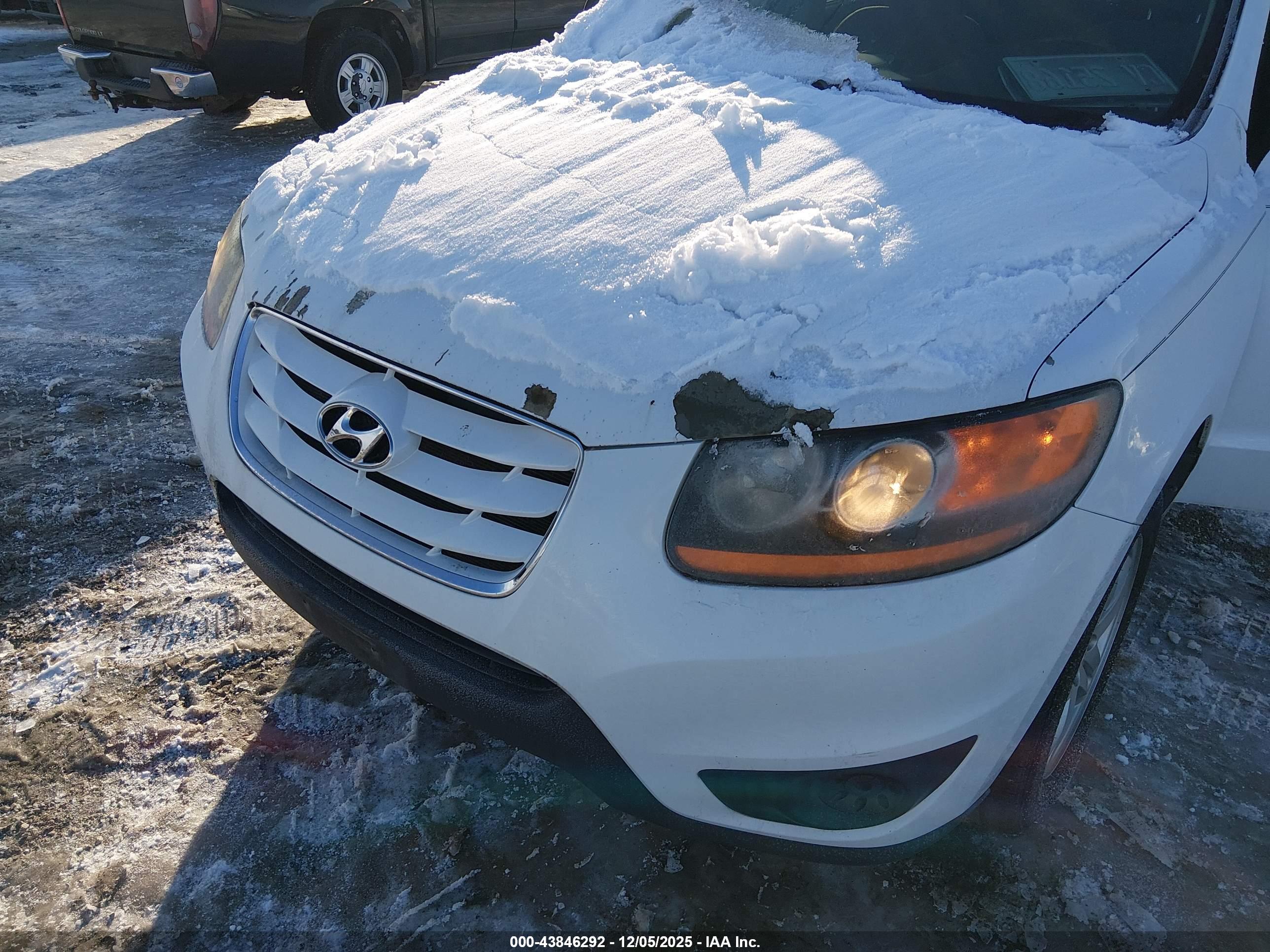 HYUNDAI SANTA image 6