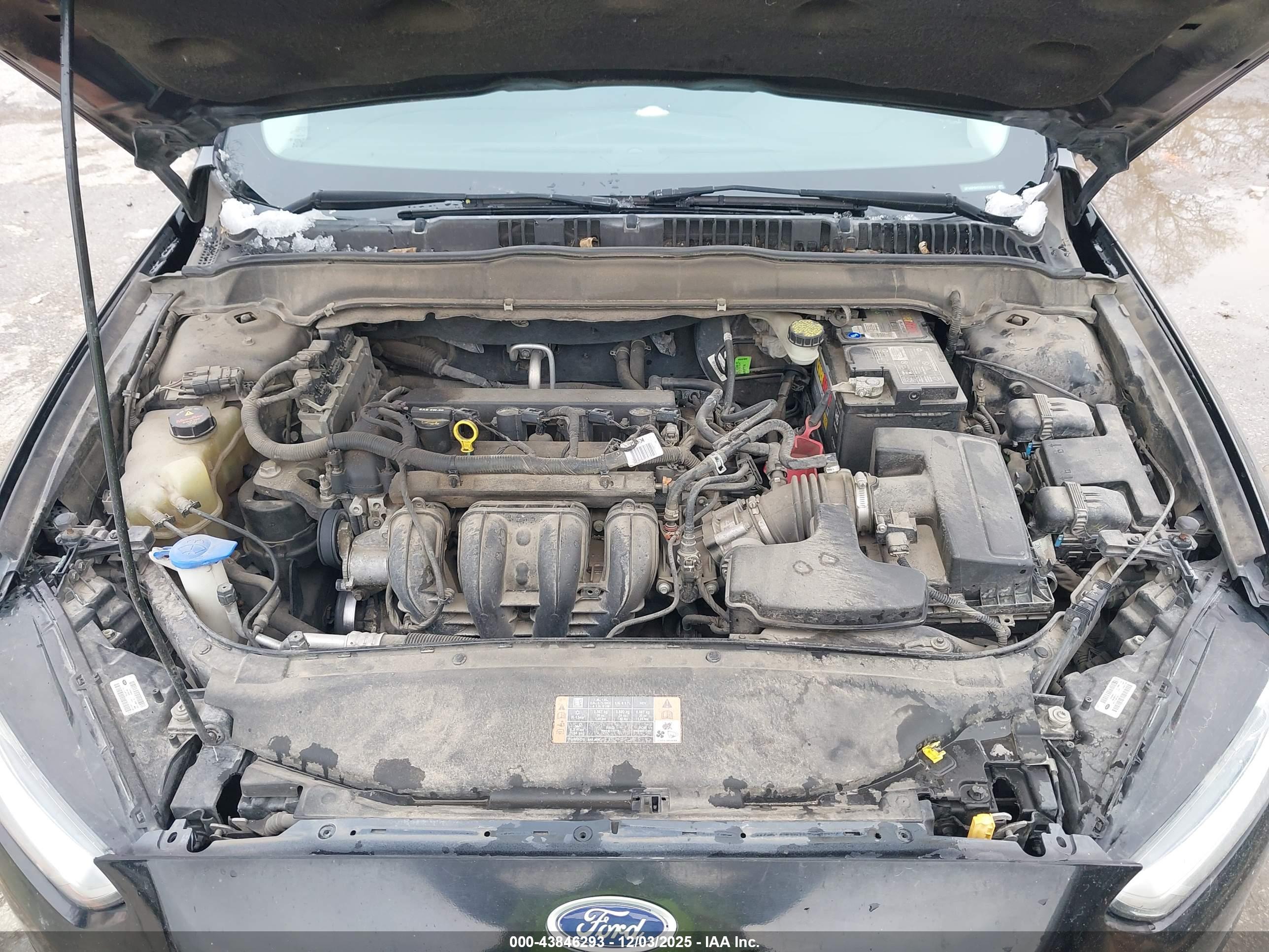 FORD FUSION image 10