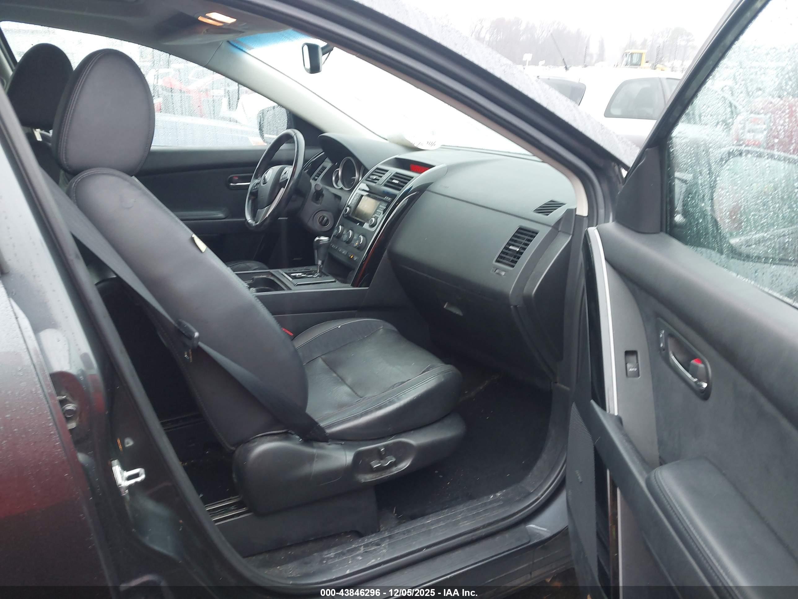 MAZDA CX-9 image 5