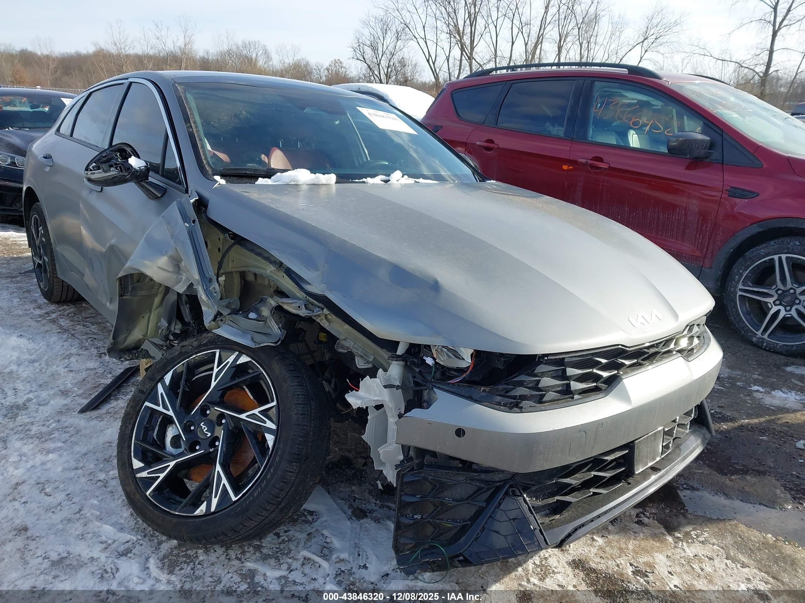 KIA K5 image 6