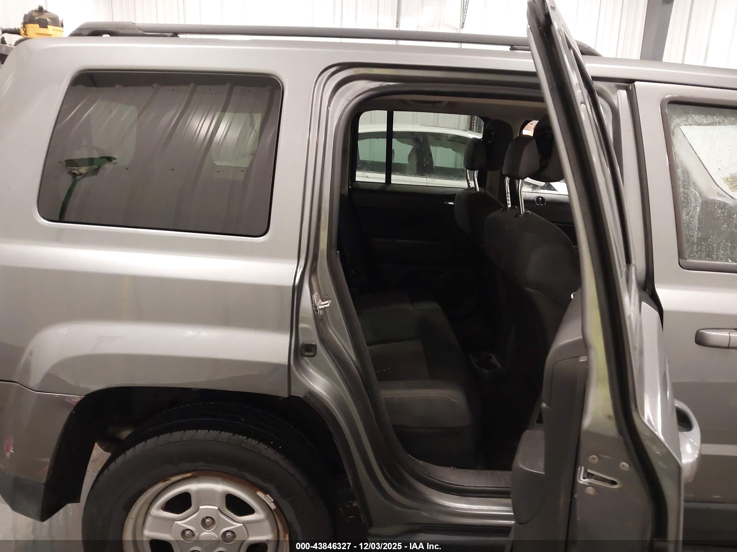 JEEP PATRIOT image 8