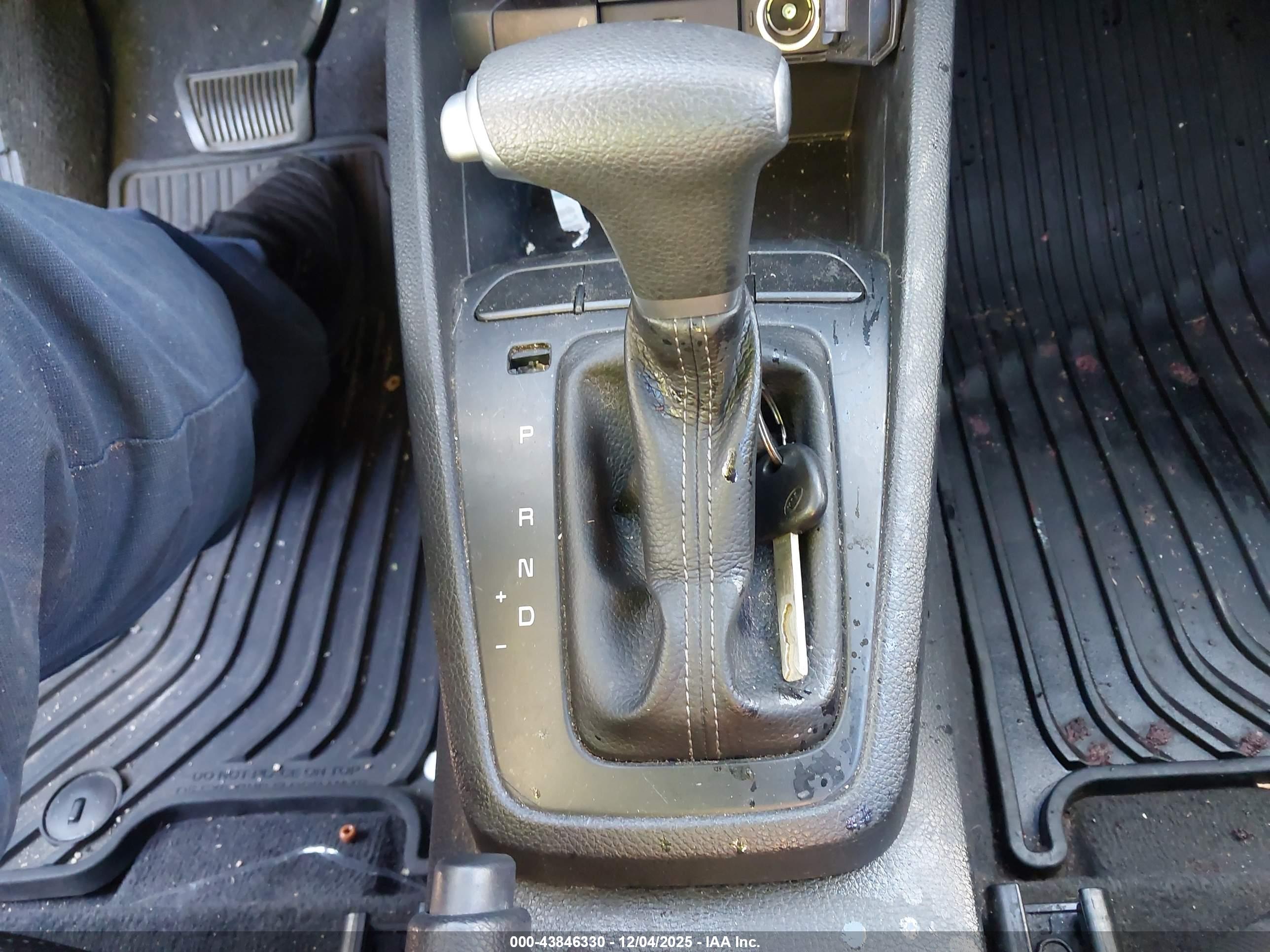 KIA RIO image 11