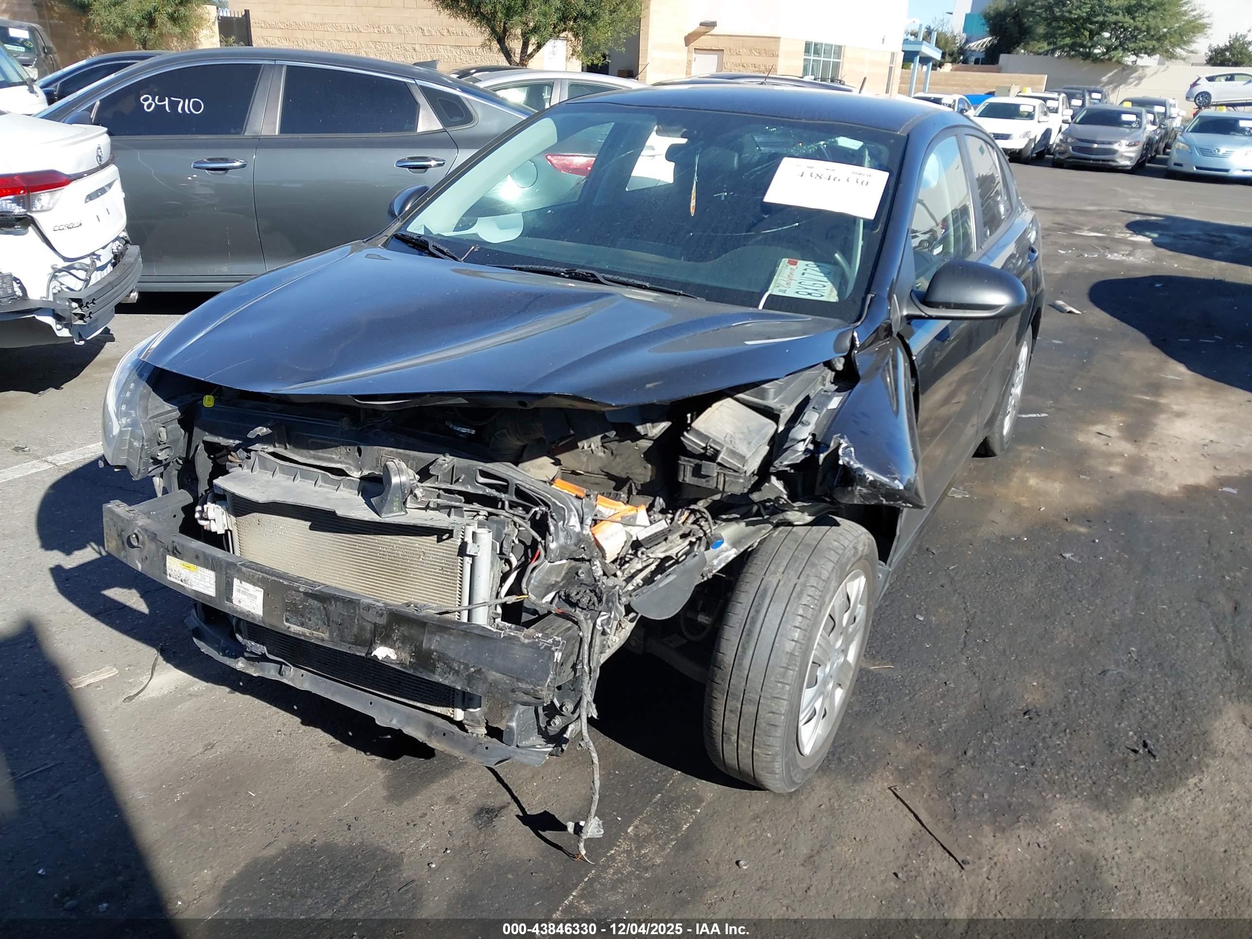 KIA RIO image 2