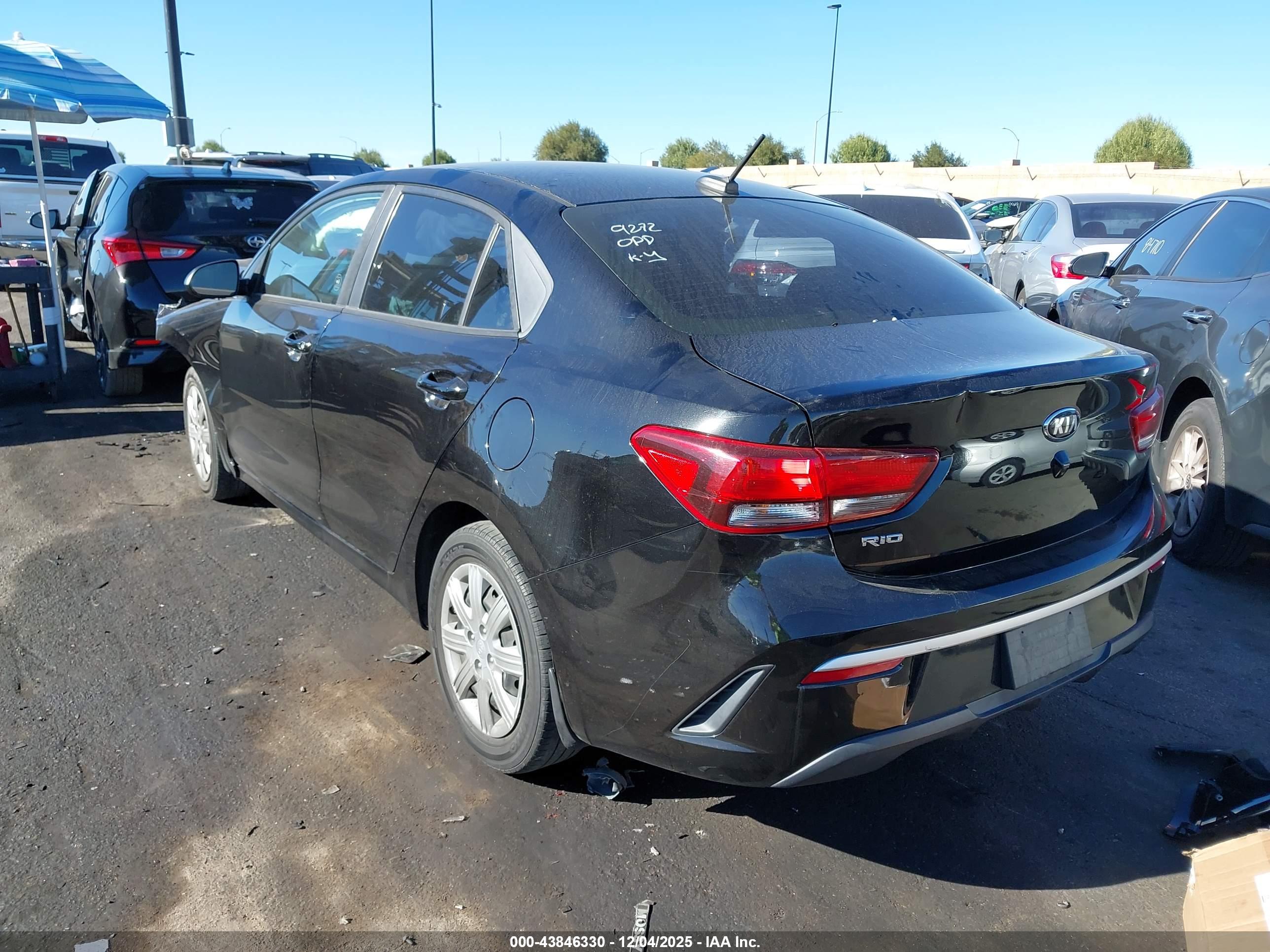 KIA RIO image 3