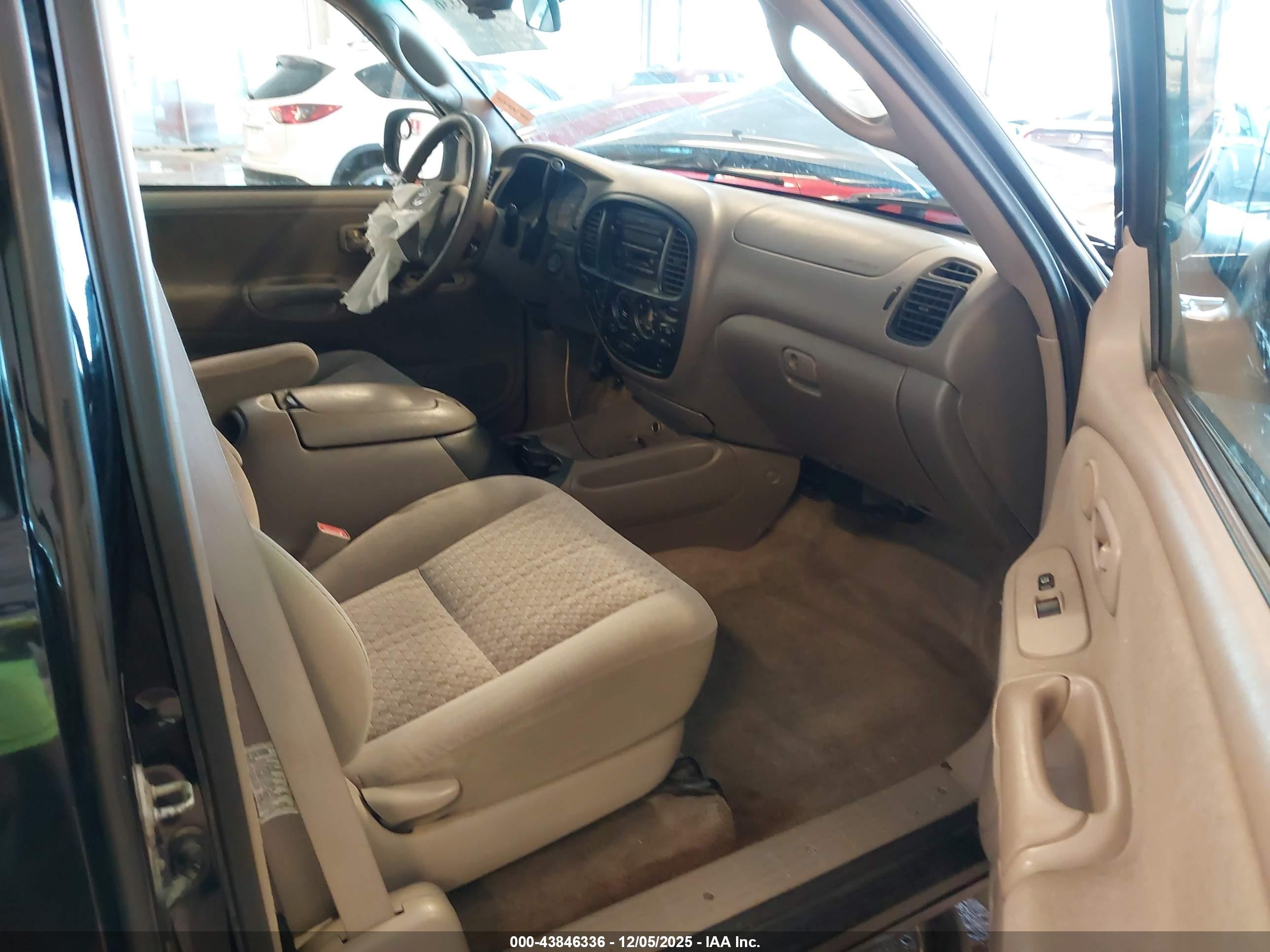 TOYOTA TUNDRA image 5