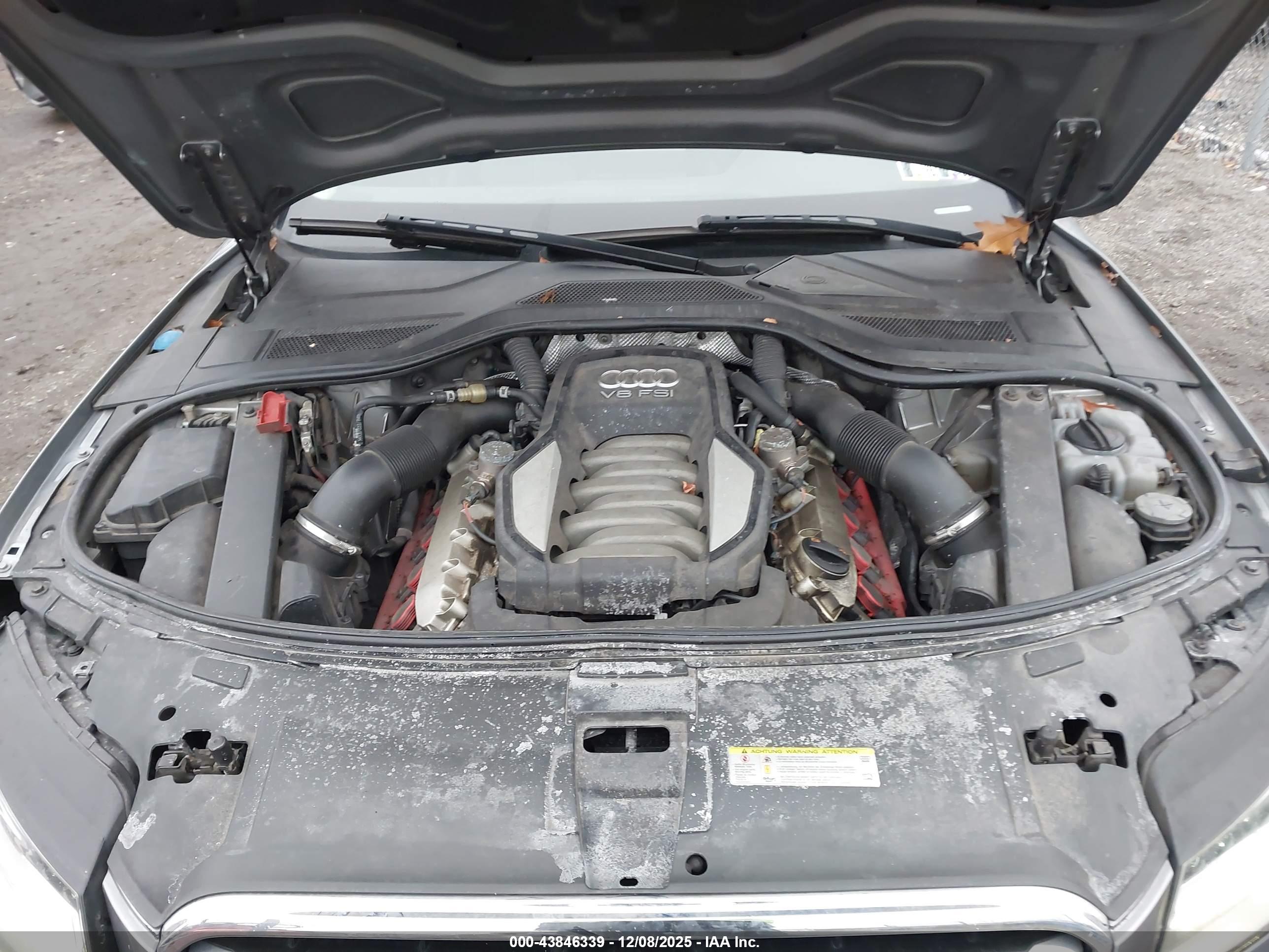 AUDI A8 image 10