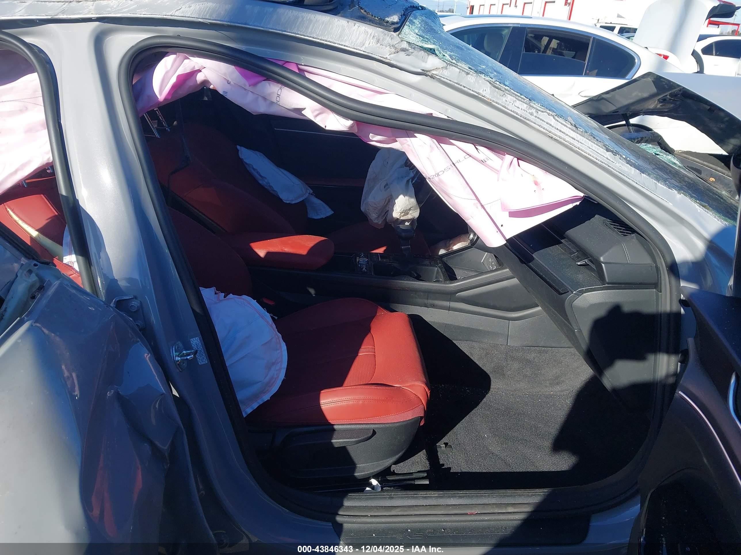 KIA K5 image 5