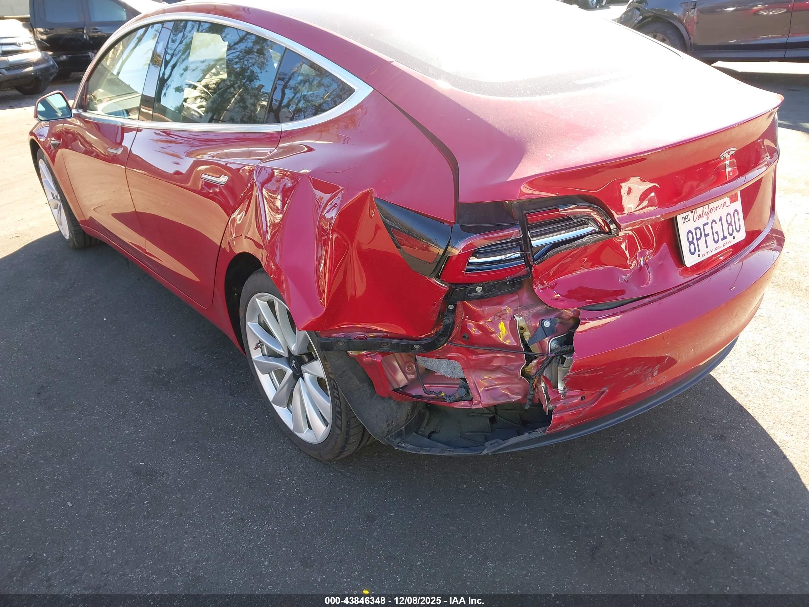 TESLA MODEL image 6