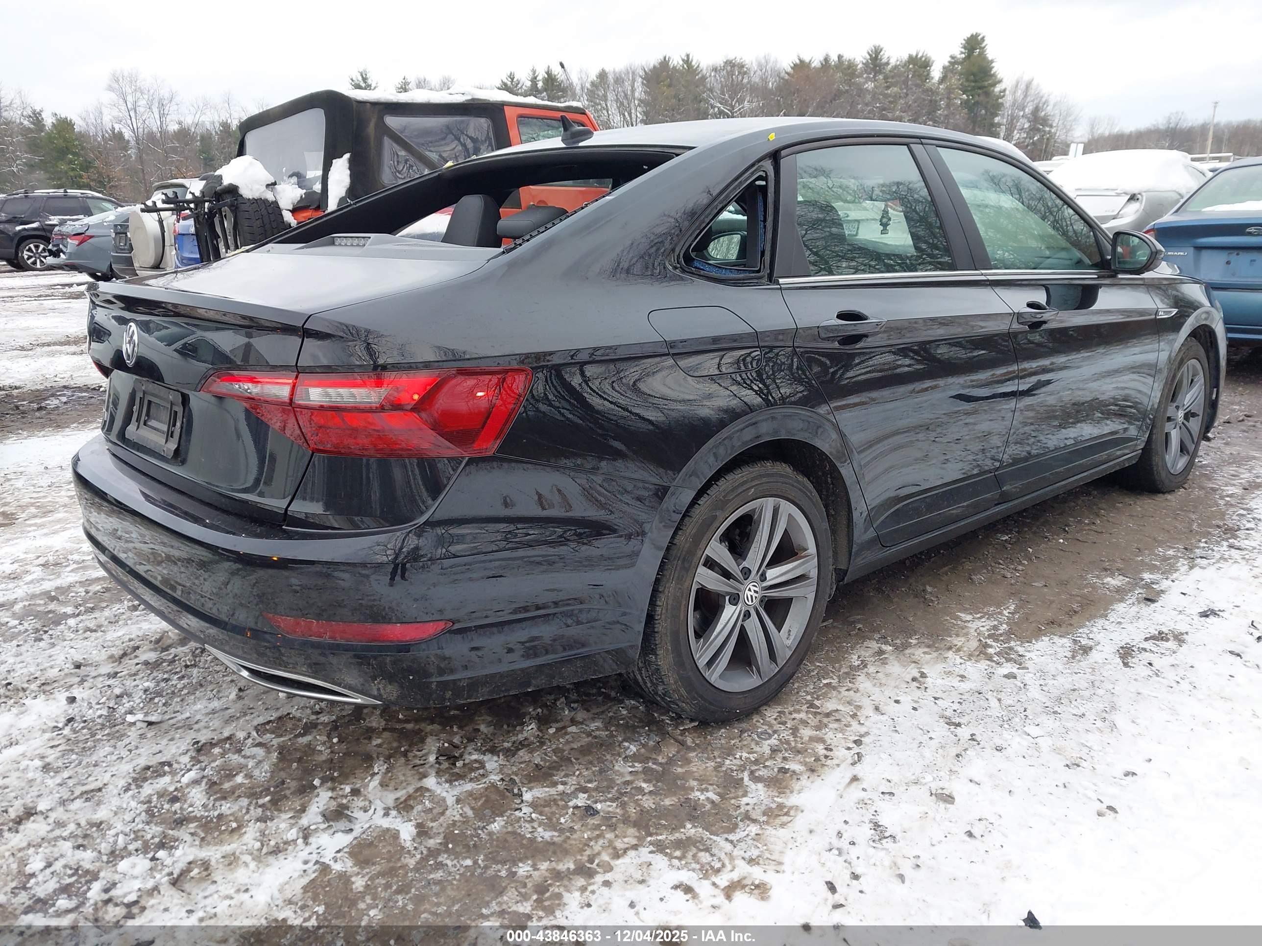 VOLKSWAGEN JETTA image 4