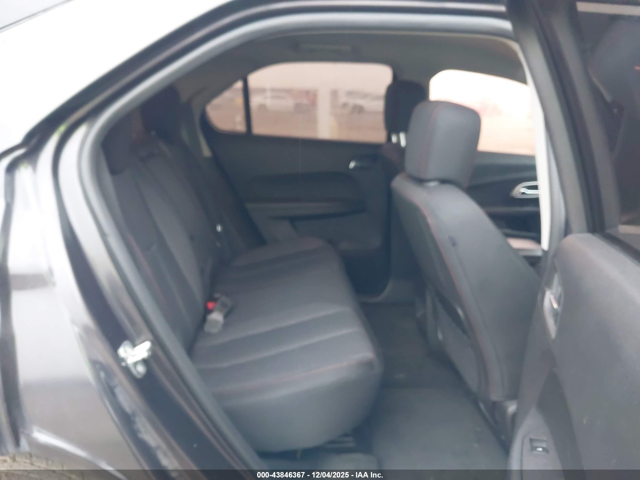 CHEVROLET EQUINOX image 8