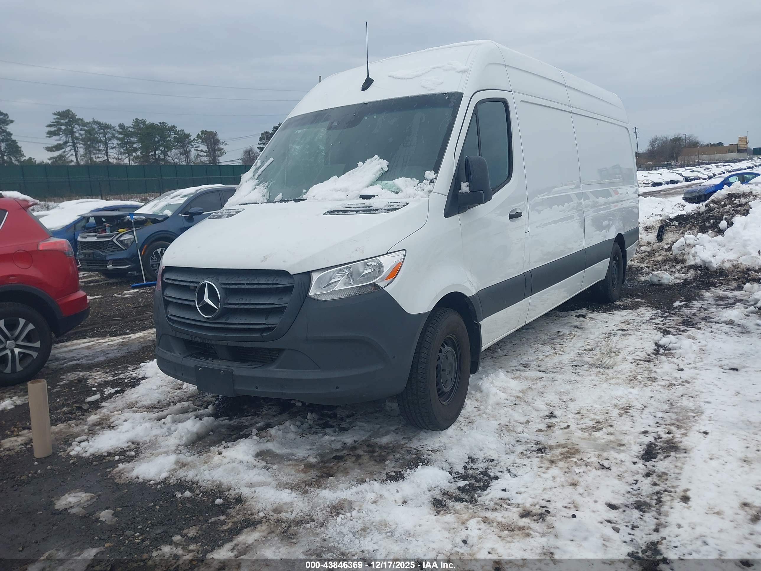 MERCEDES-BENZ SPRINTER image 2