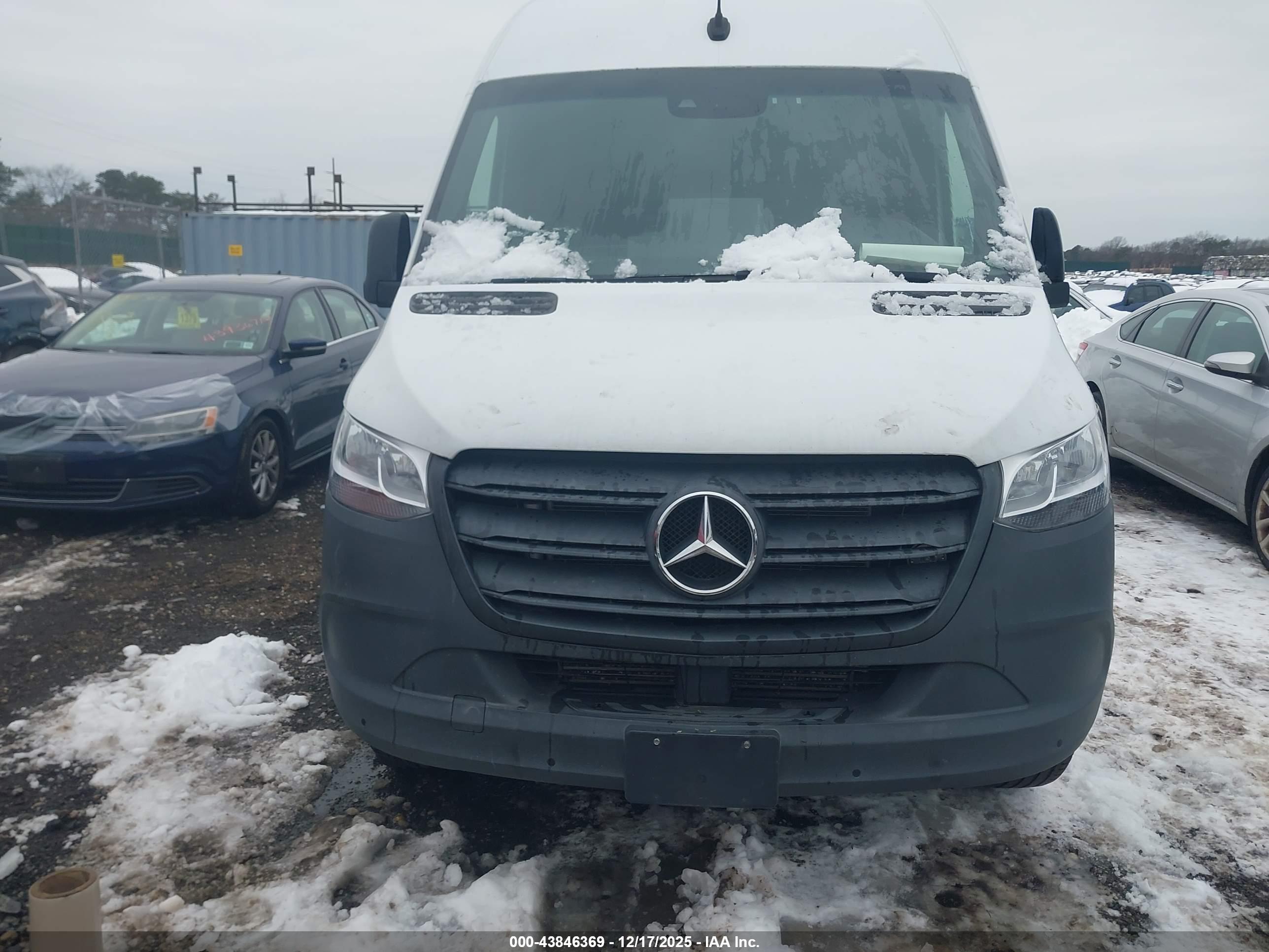 MERCEDES-BENZ SPRINTER image 6