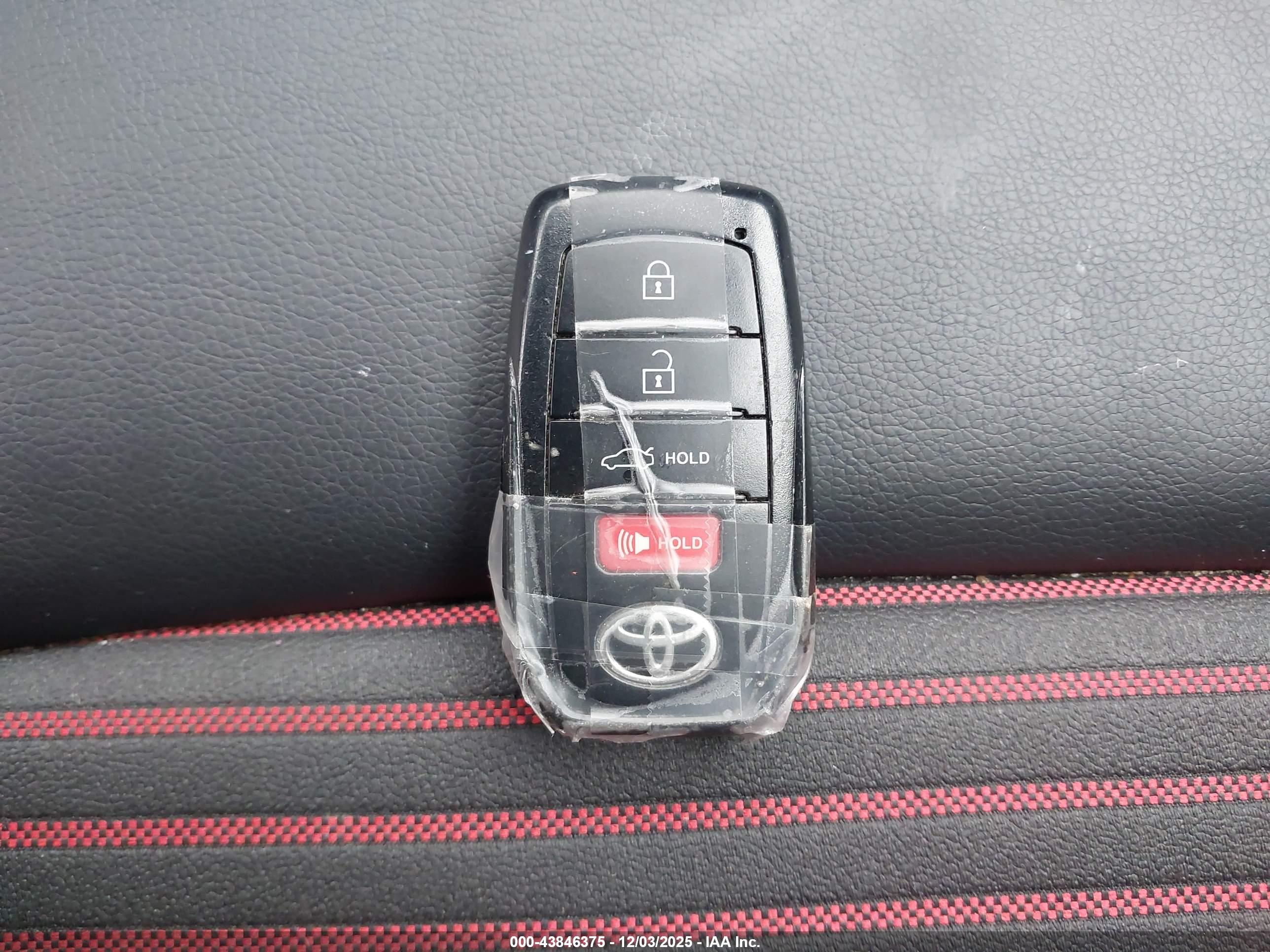 TOYOTA COROLLA image 11