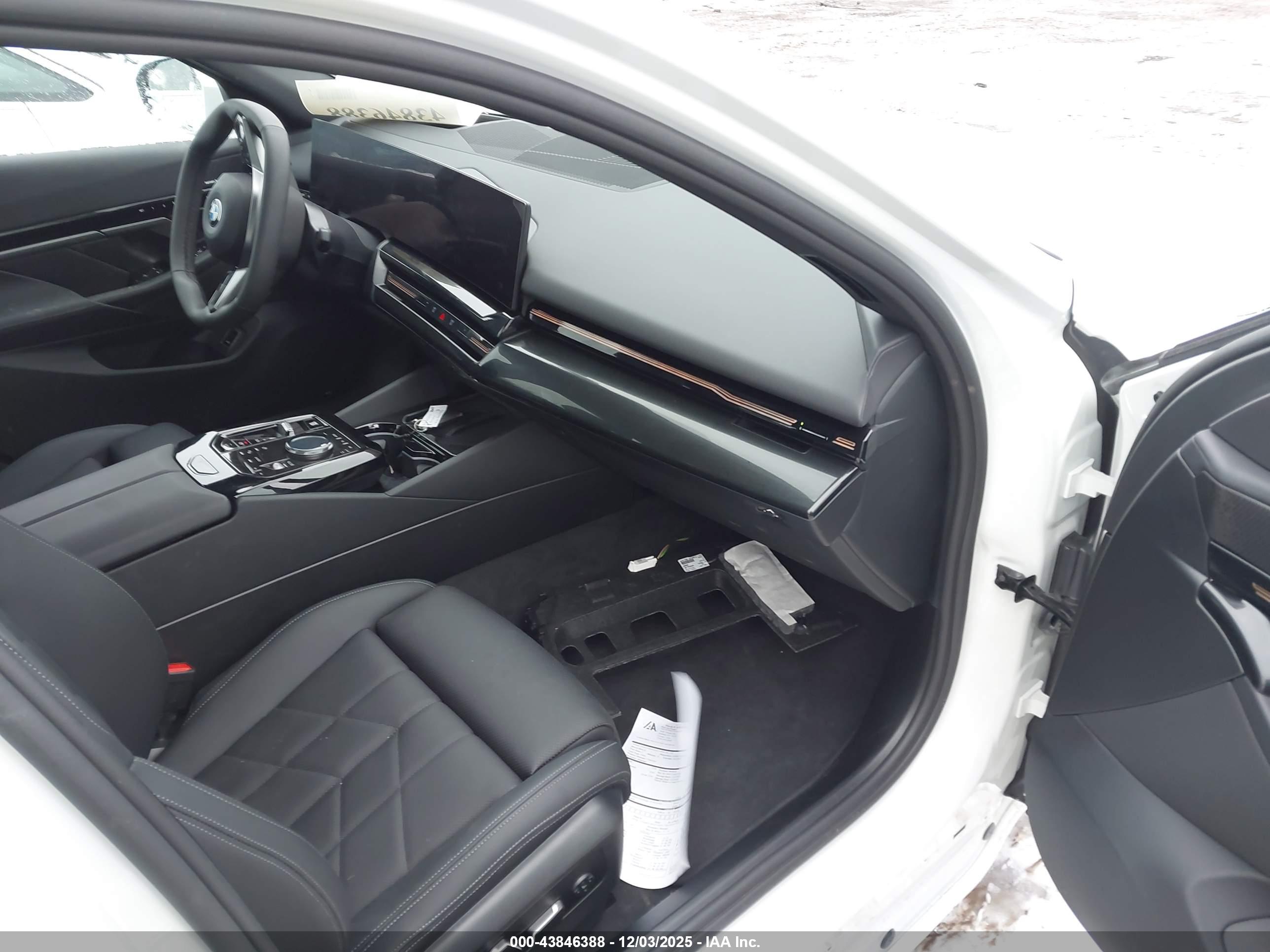 BMW 530I image 5