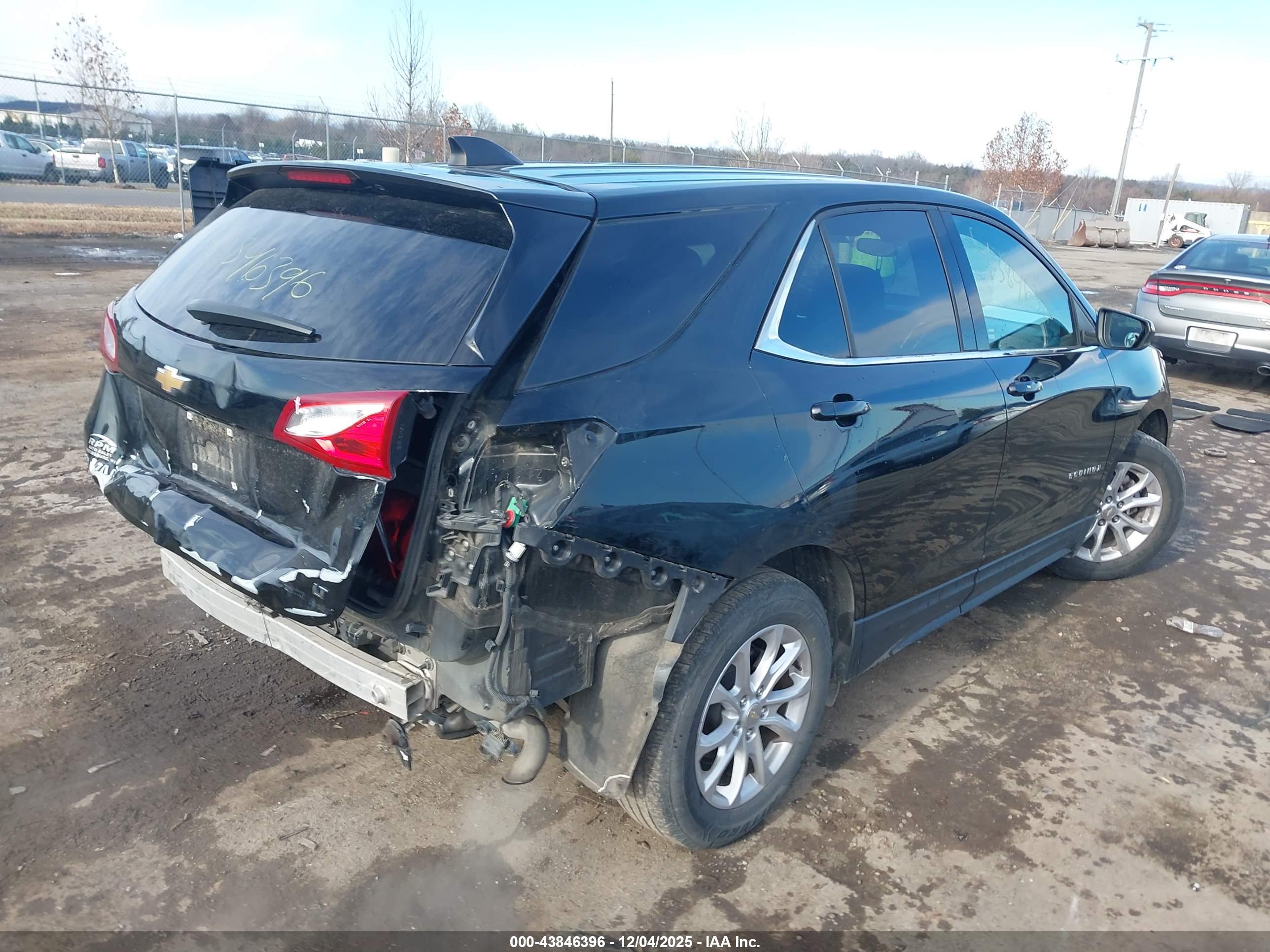 CHEVROLET EQUINOX image 4