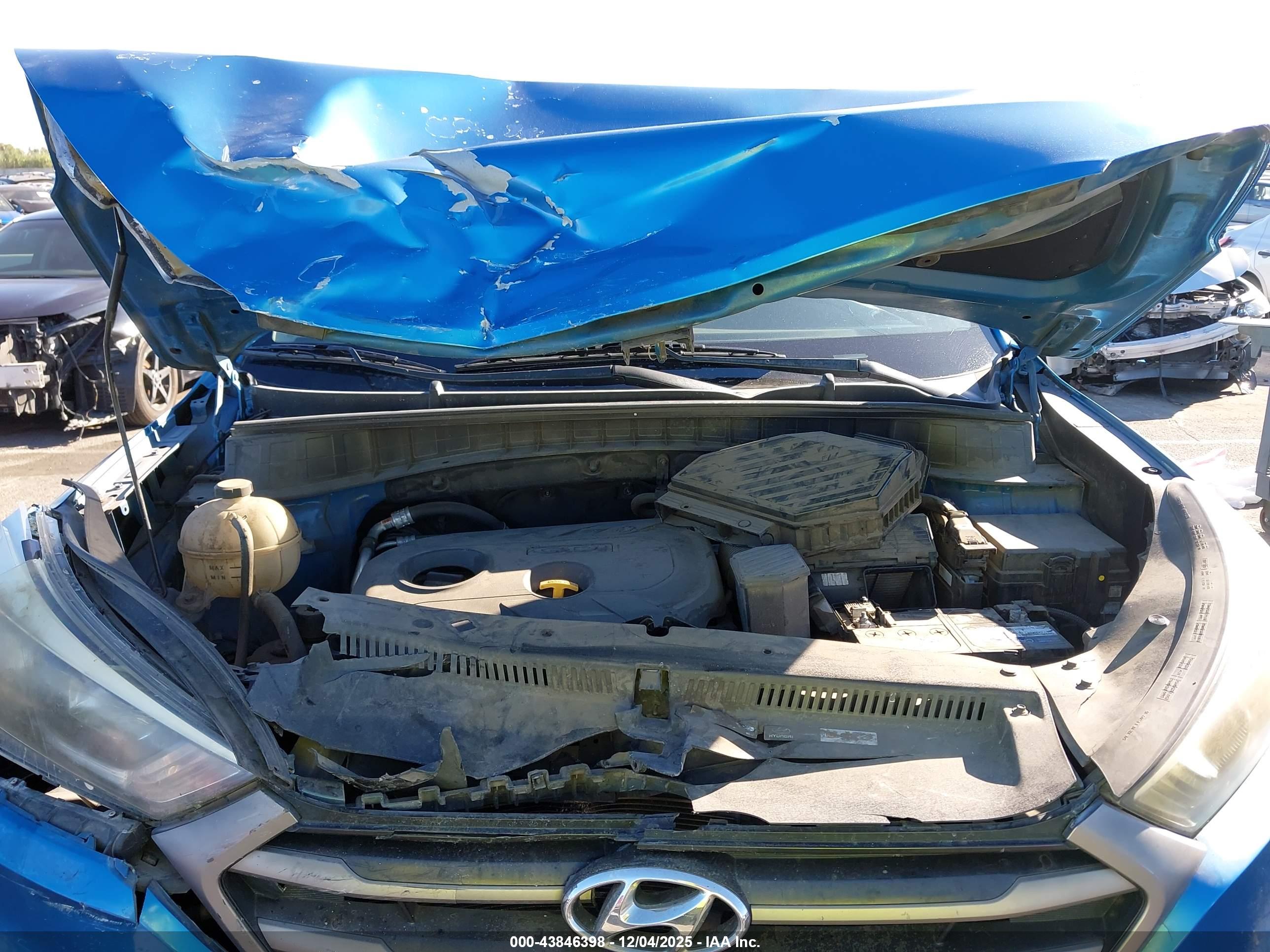 HYUNDAI TUCSON image 10