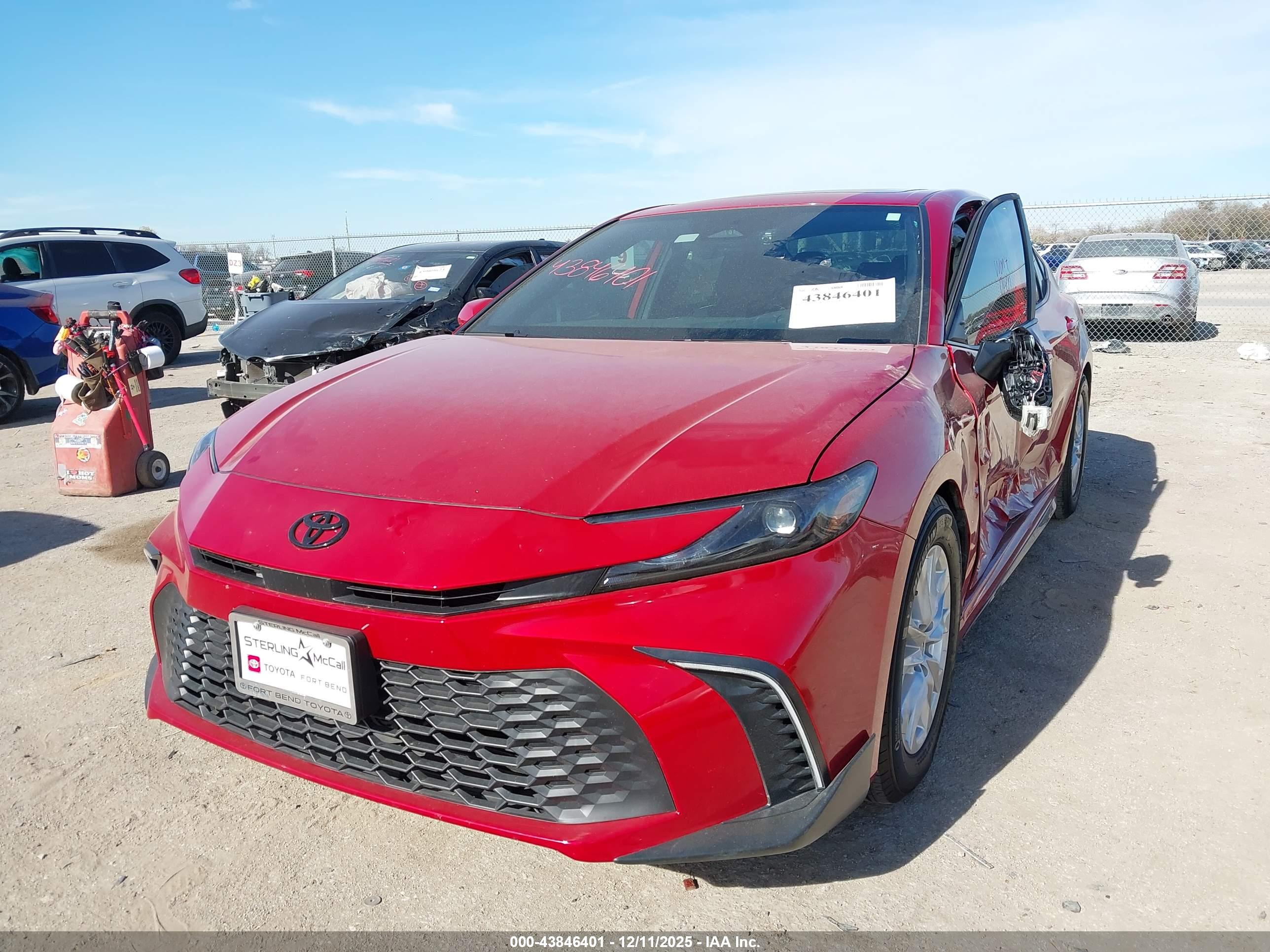 TOYOTA CAMRY image 2