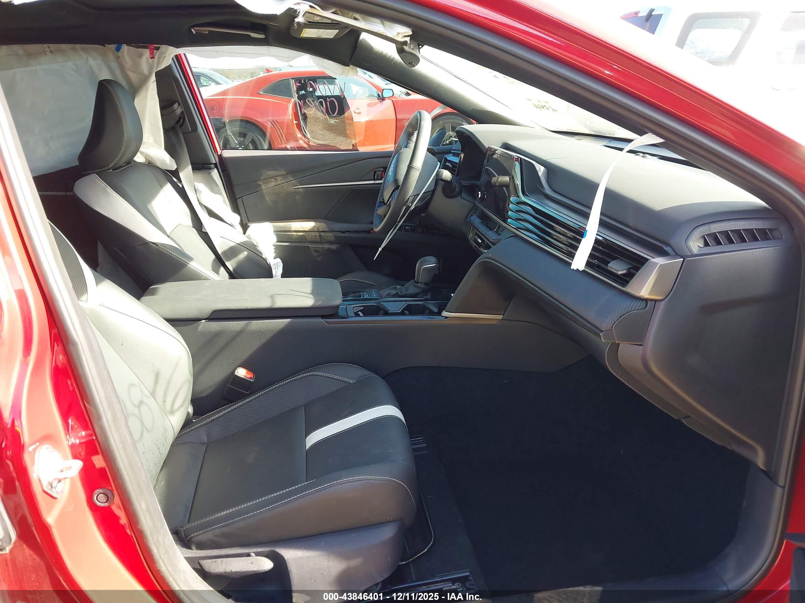 TOYOTA CAMRY image 5