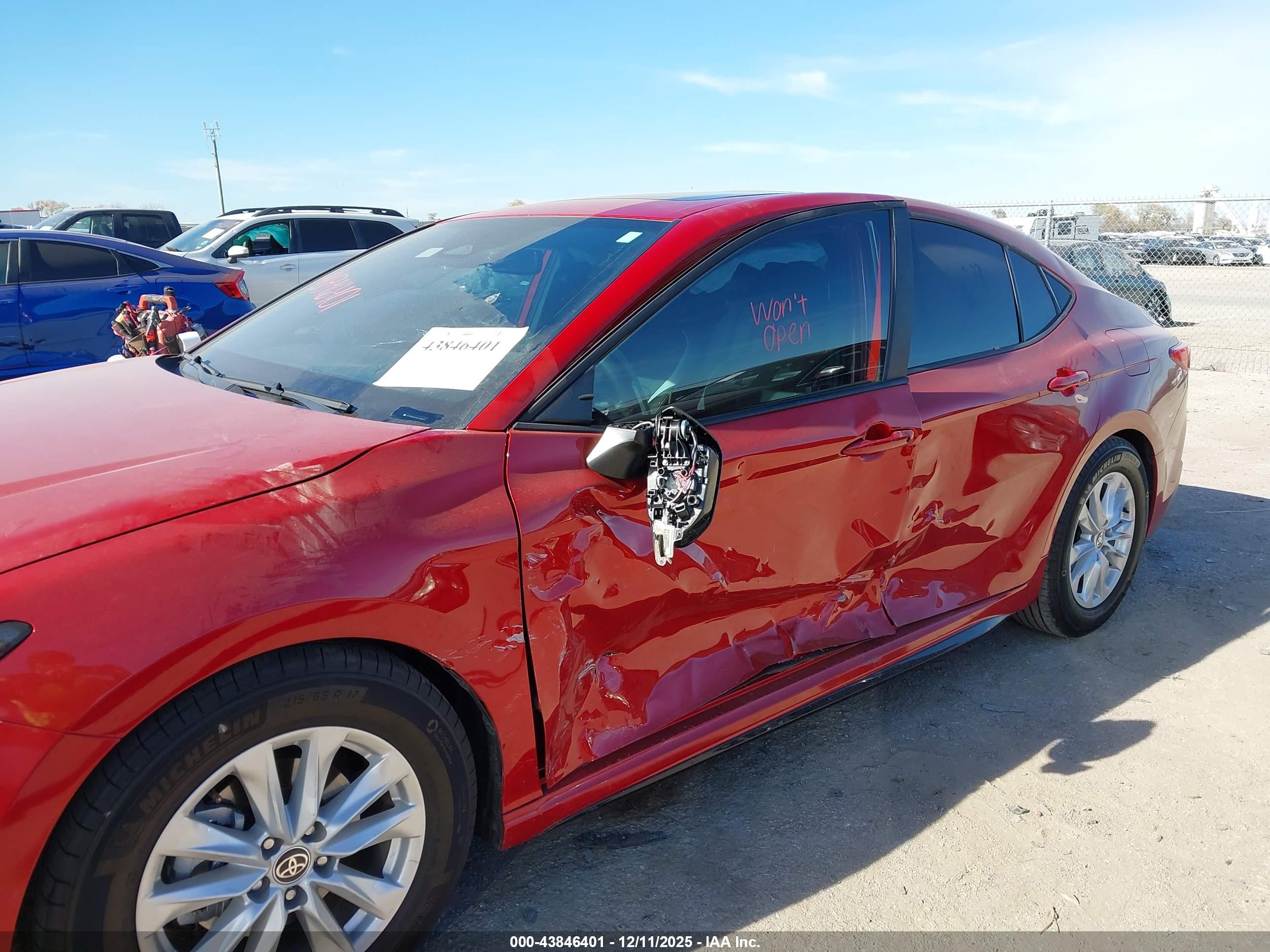 TOYOTA CAMRY image 6
