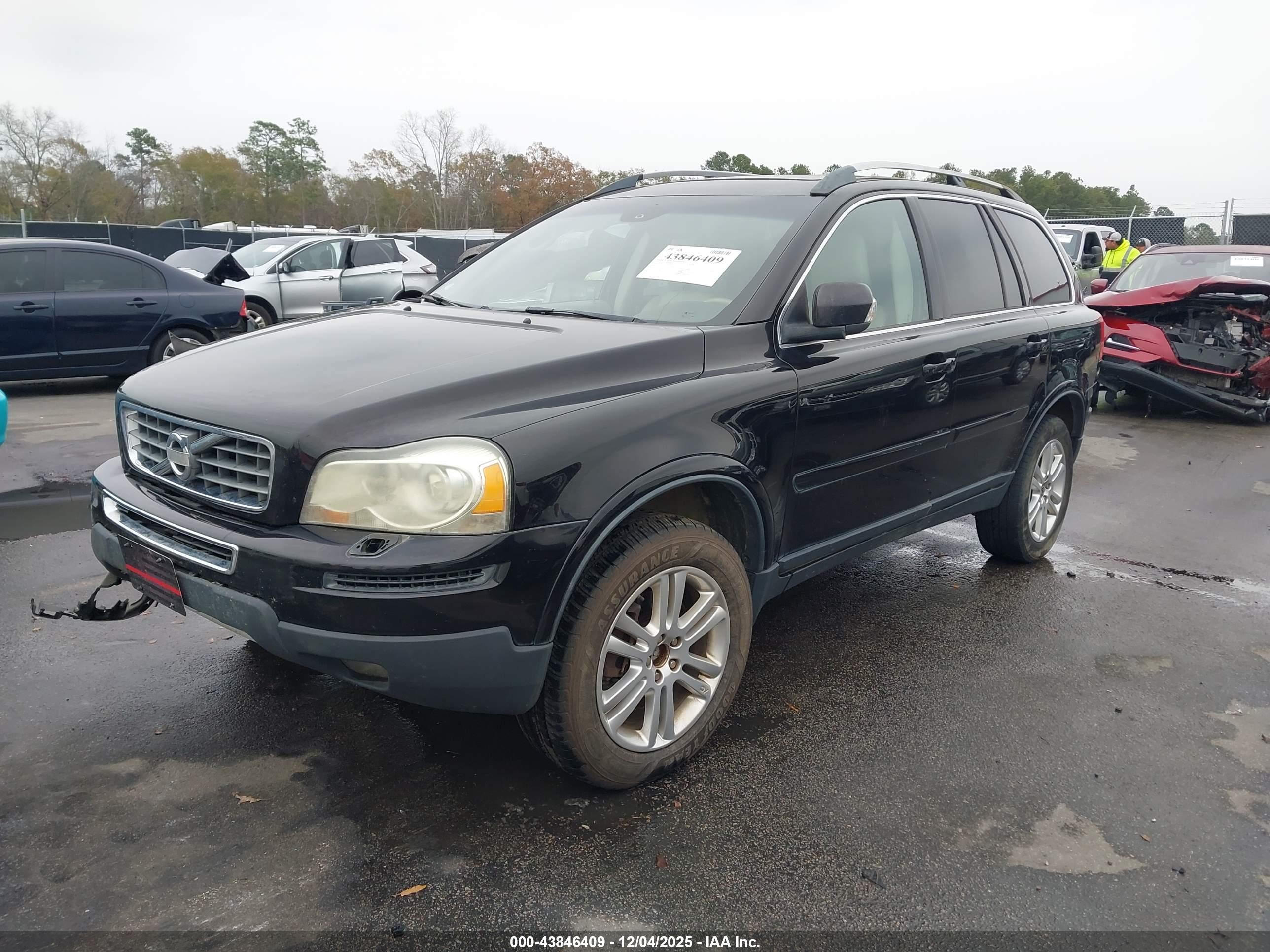 VOLVO XC90 image 2
