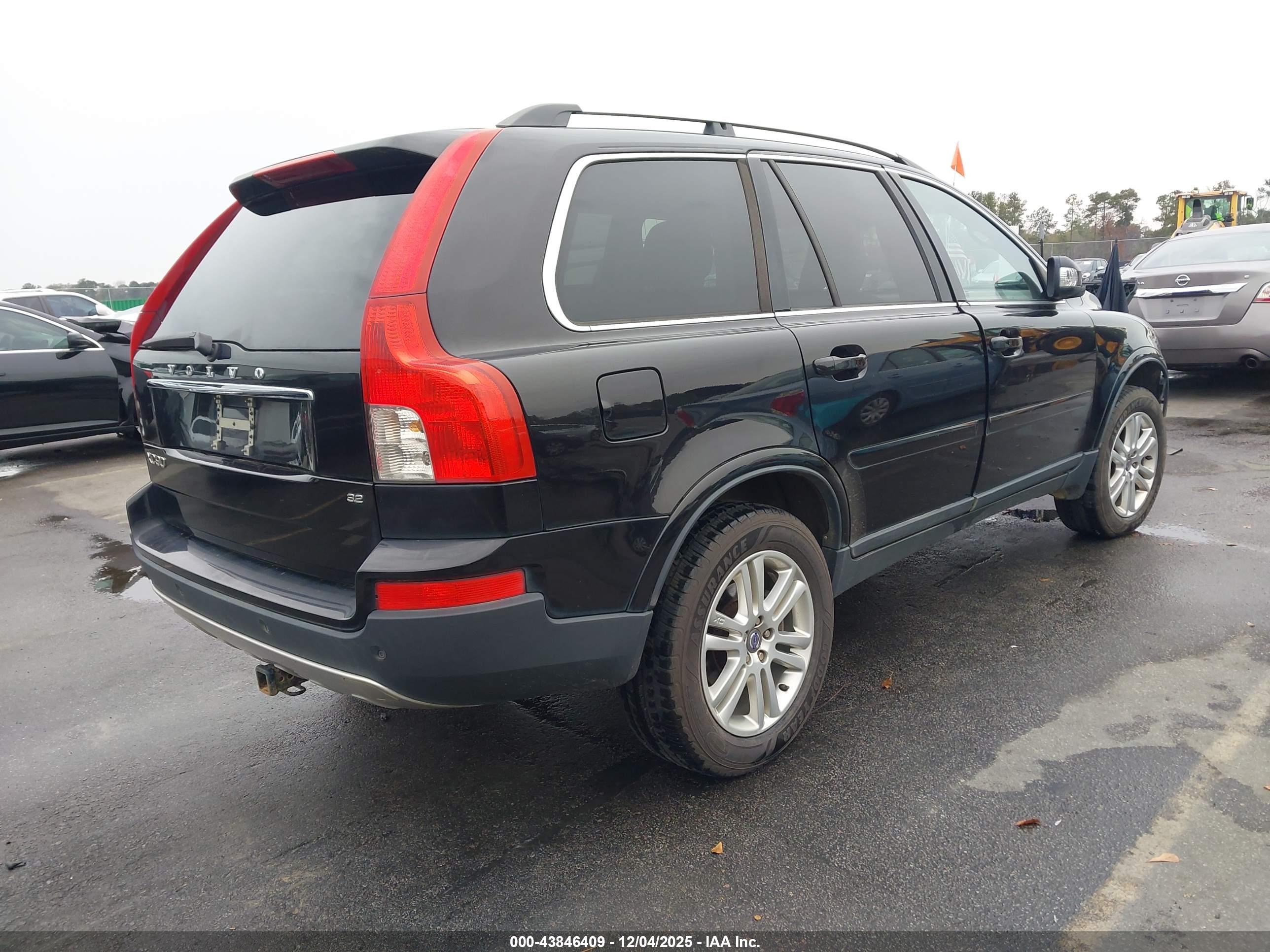 VOLVO XC90 image 4