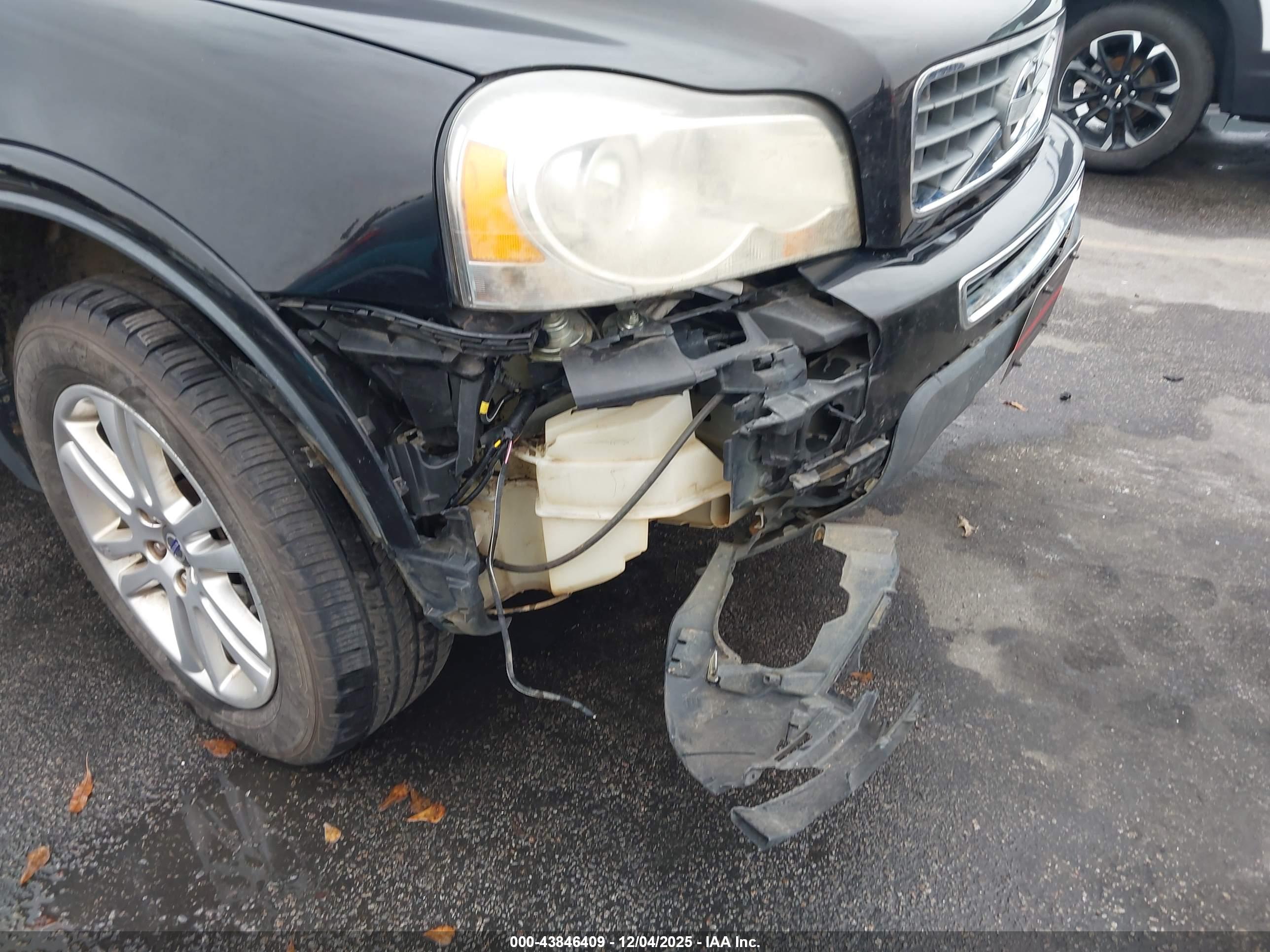 VOLVO XC90 image 6