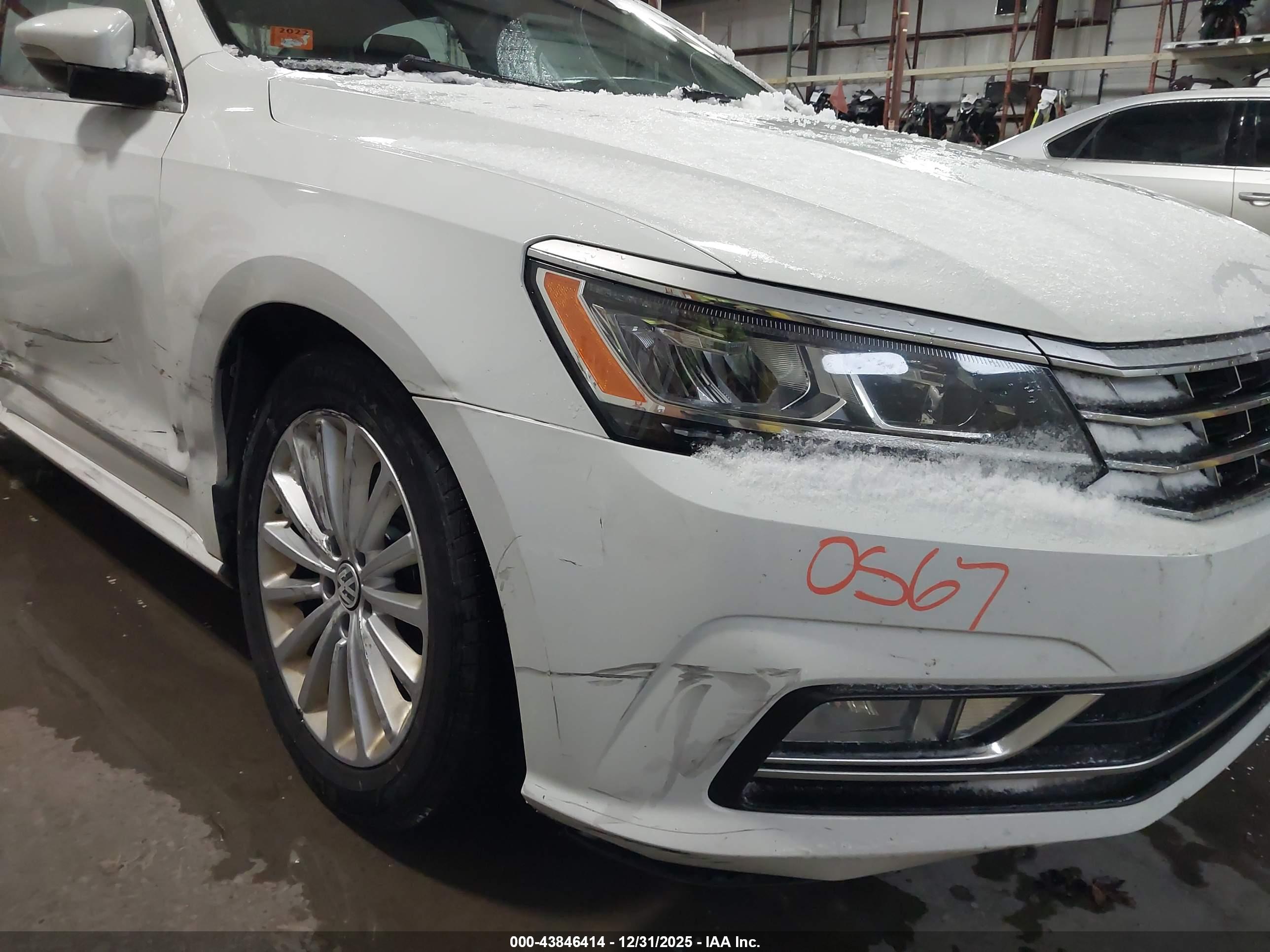 VOLKSWAGEN PASSAT image 6