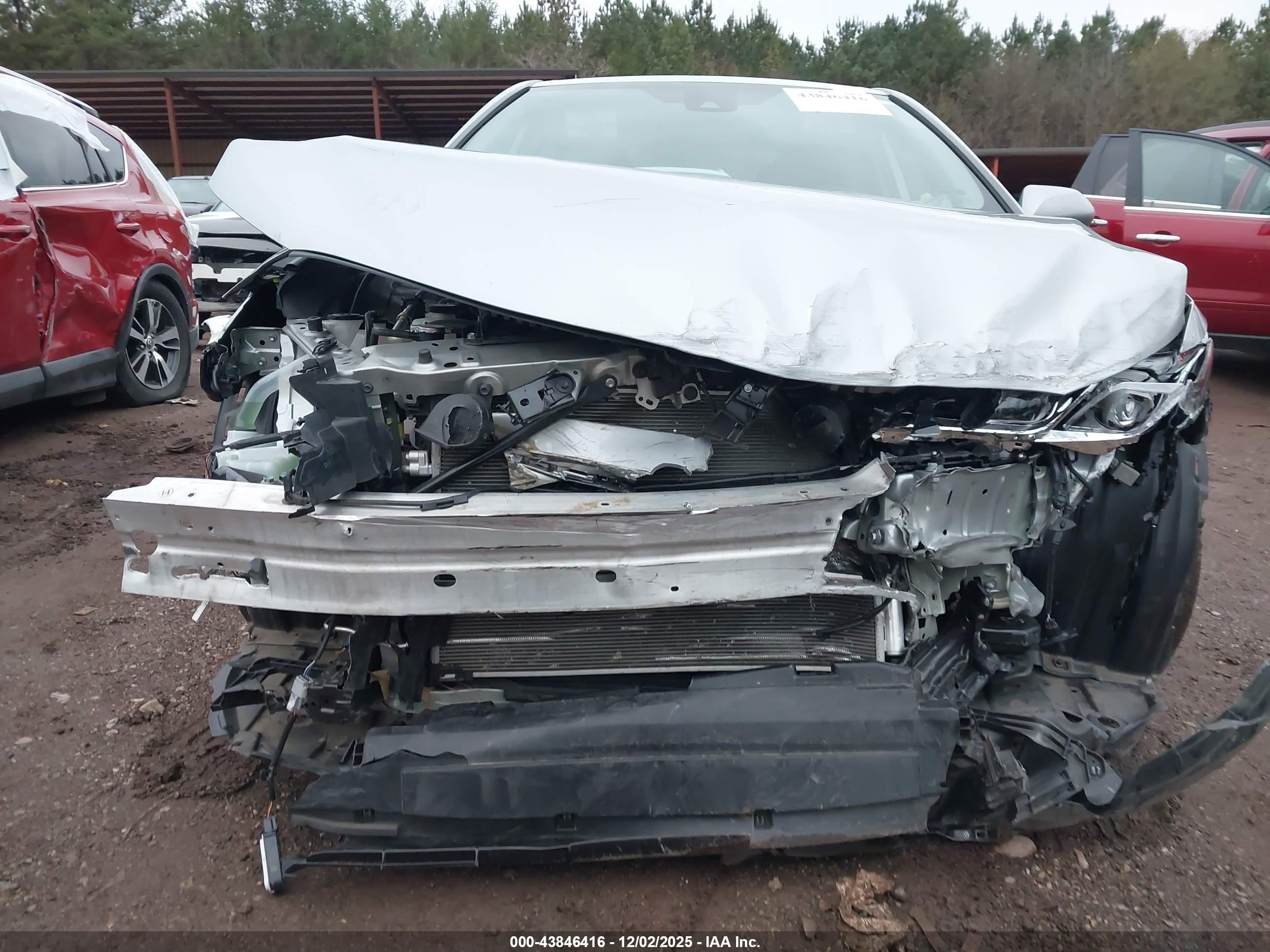 TOYOTA CAMRY image 6