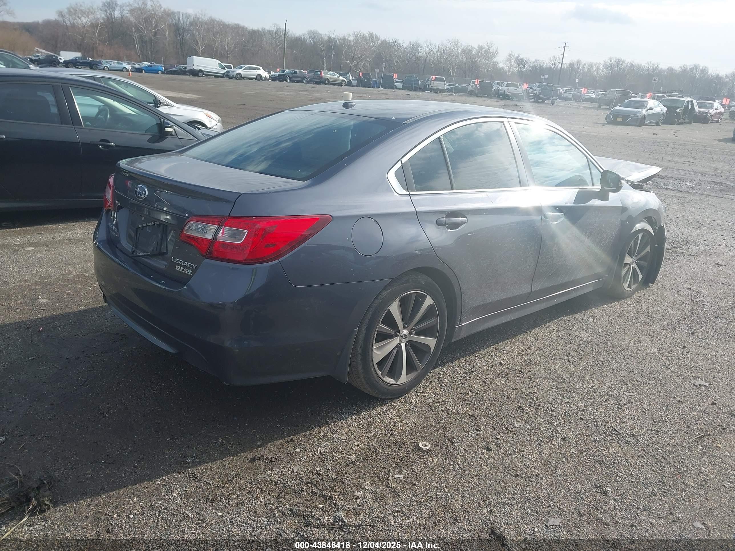 SUBARU LEGACY image 4