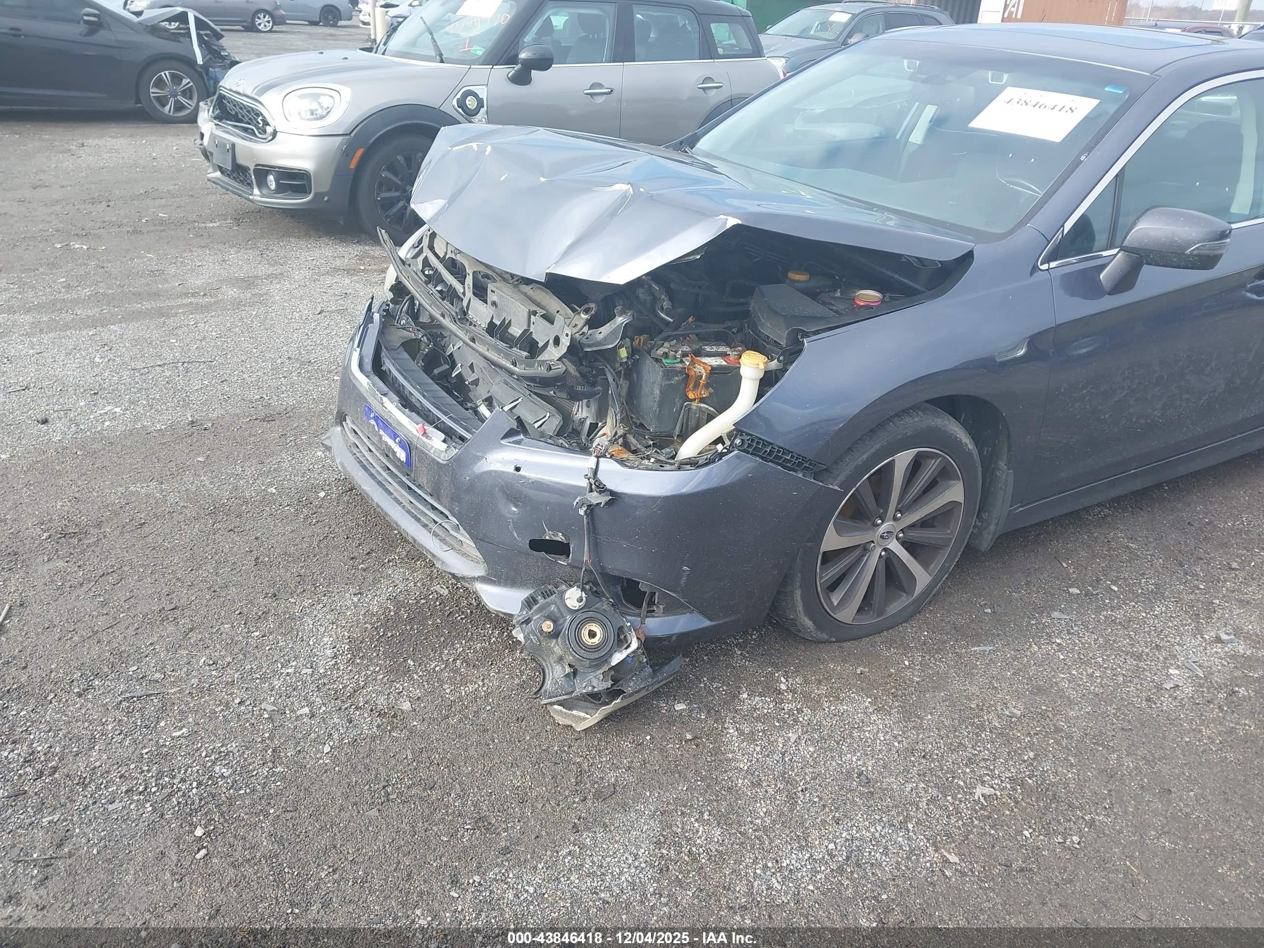 SUBARU LEGACY image 6