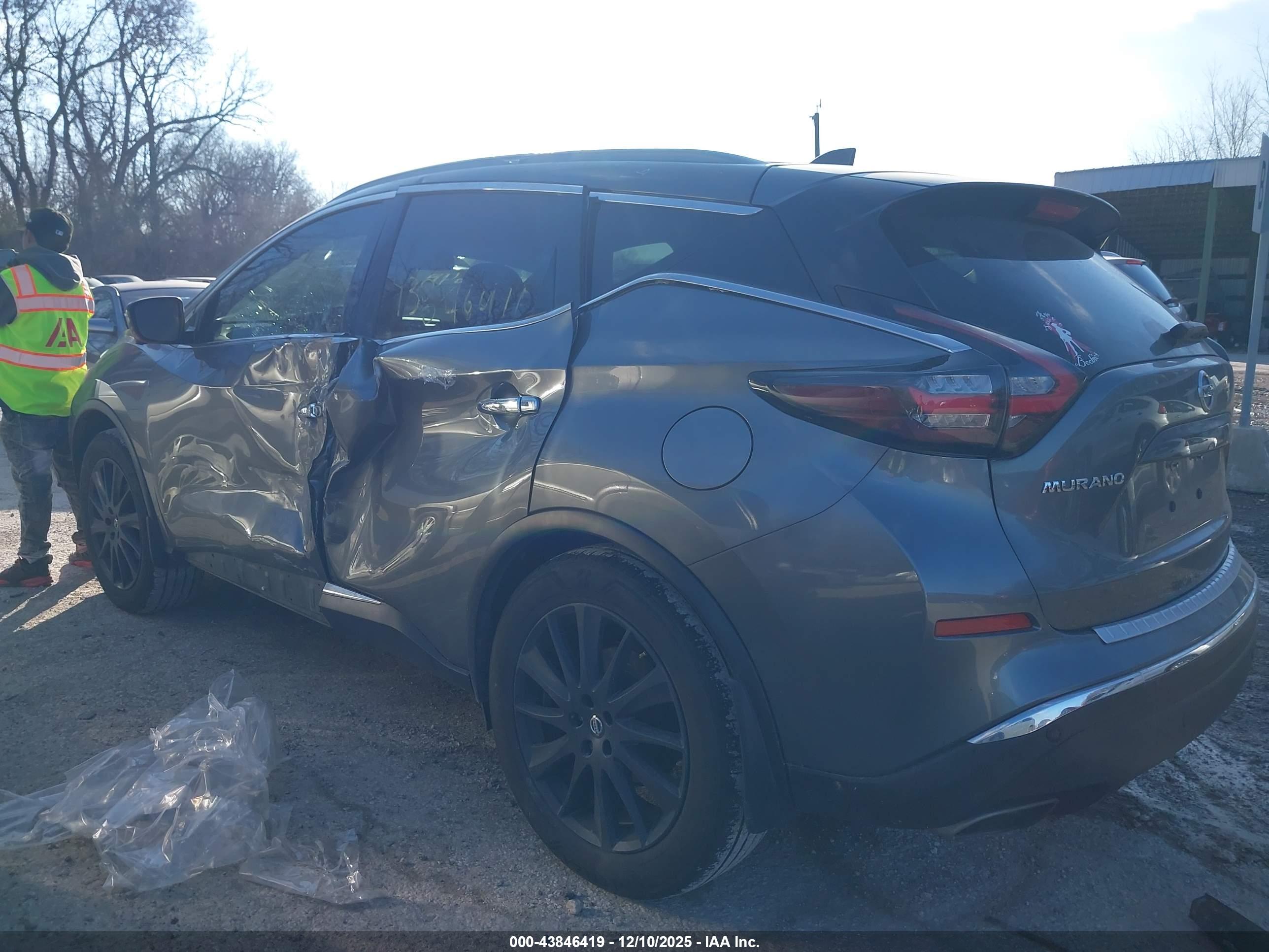 NISSAN MURANO image 3