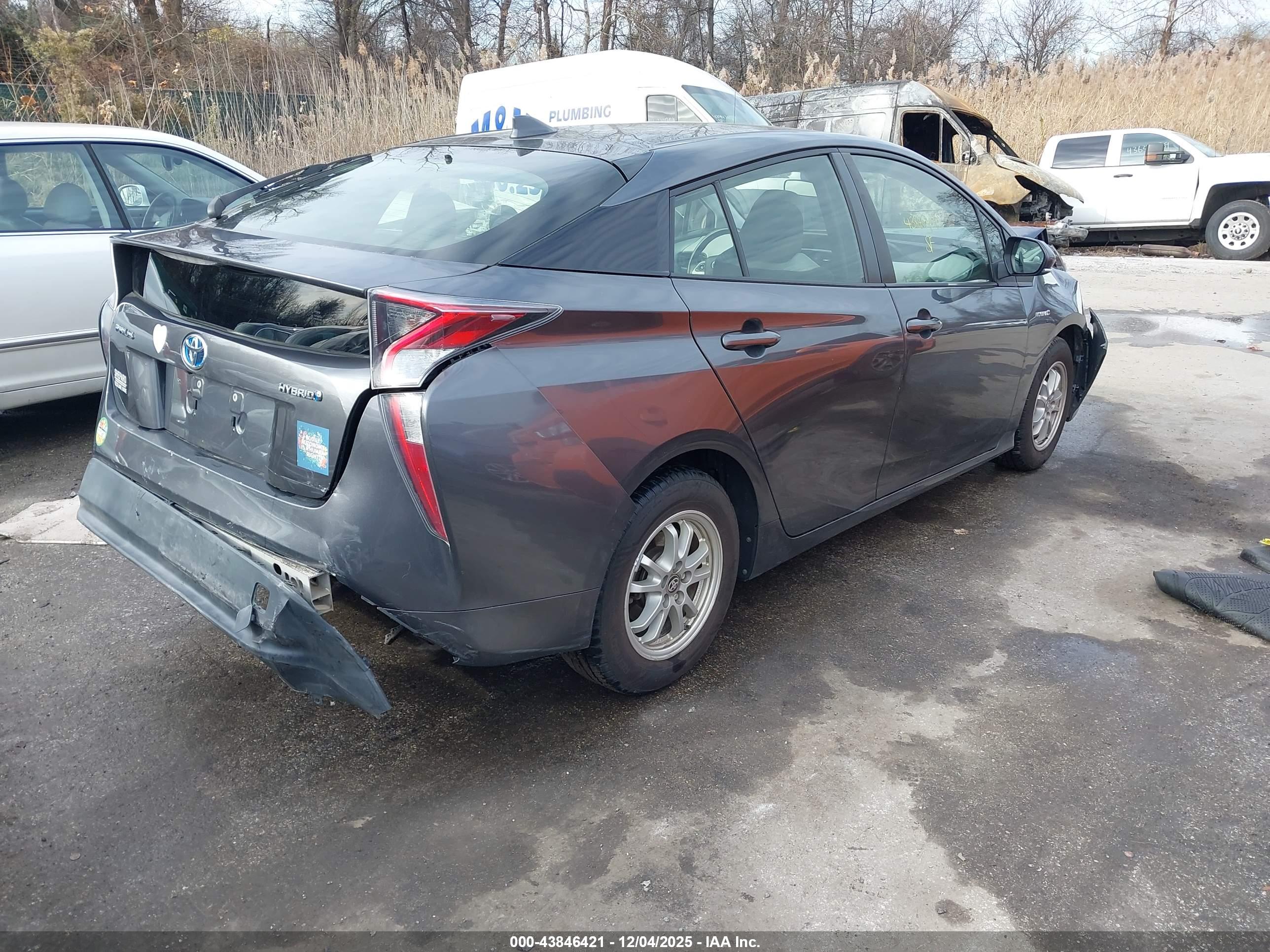TOYOTA PRIUS image 4