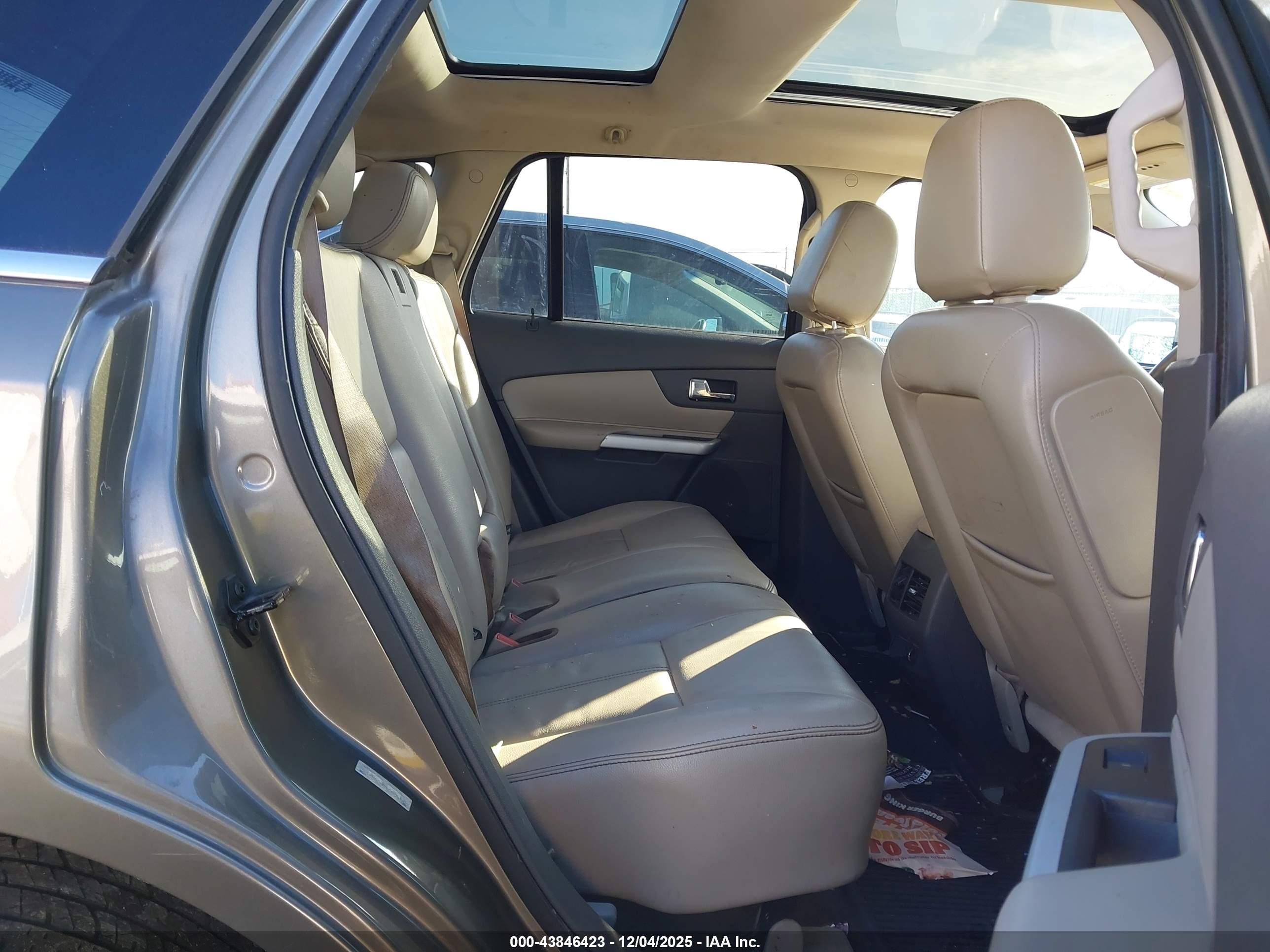 FORD EDGE image 8