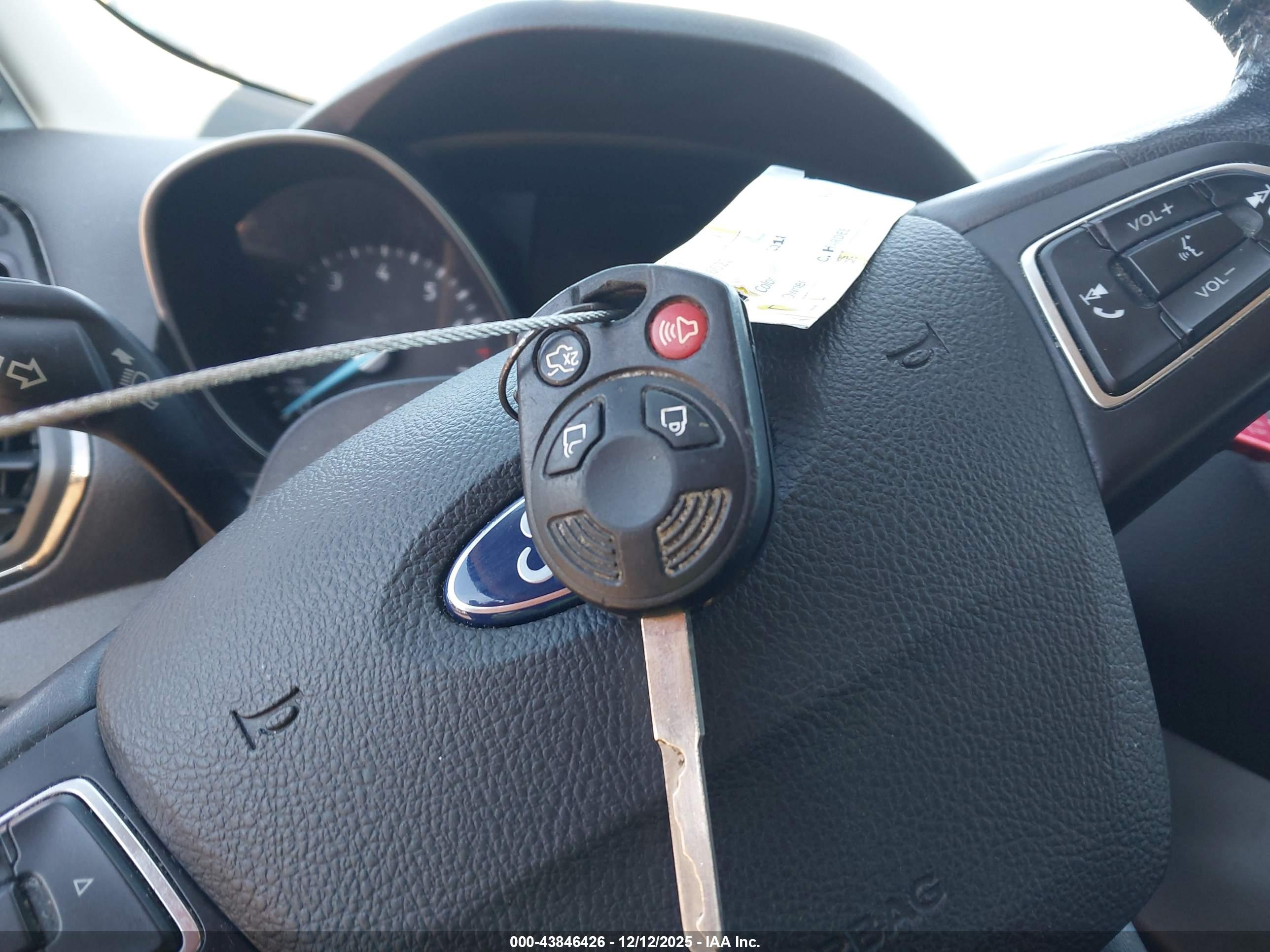 FORD ESCAPE image 11