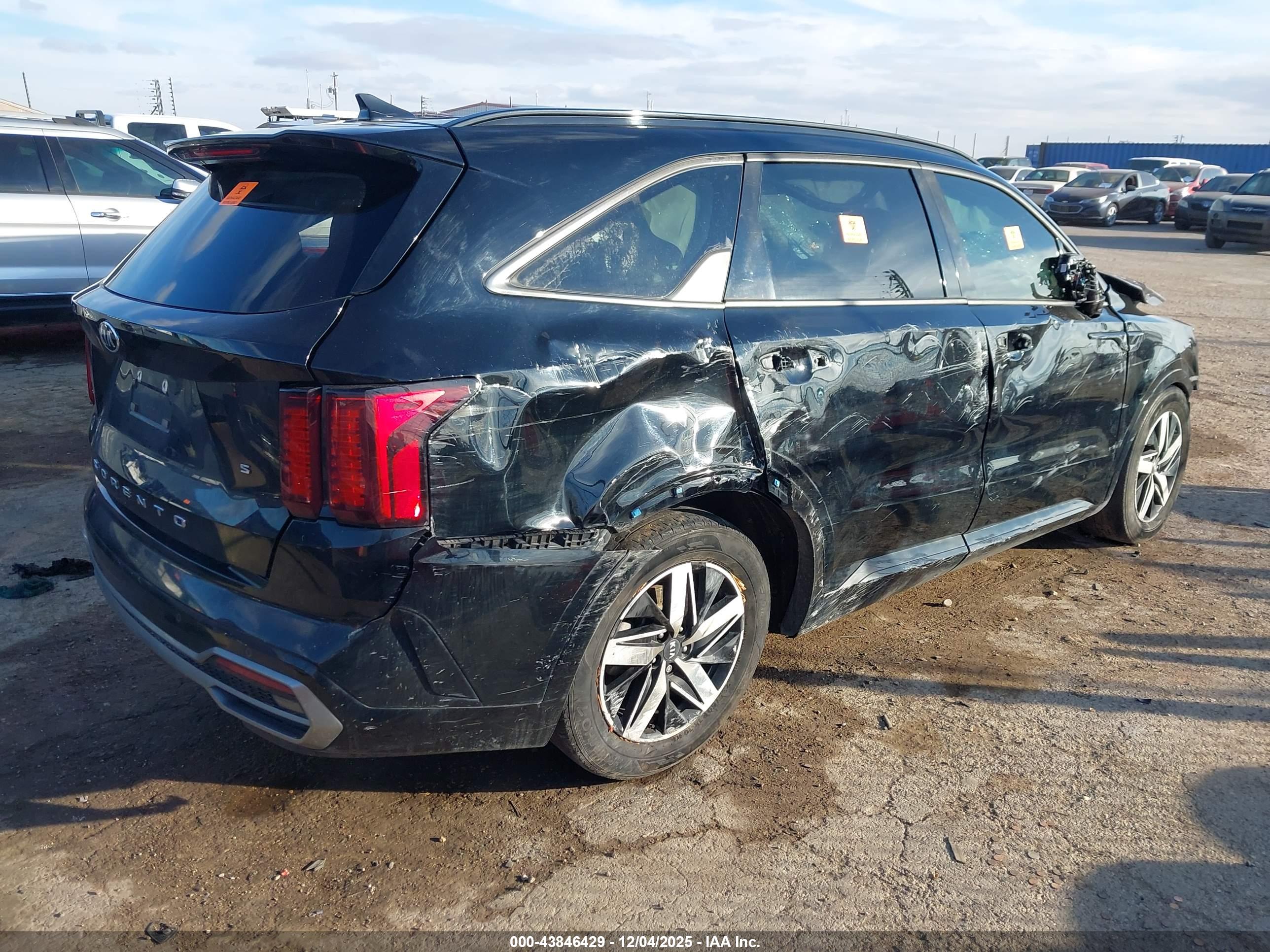 KIA SORENTO image 4