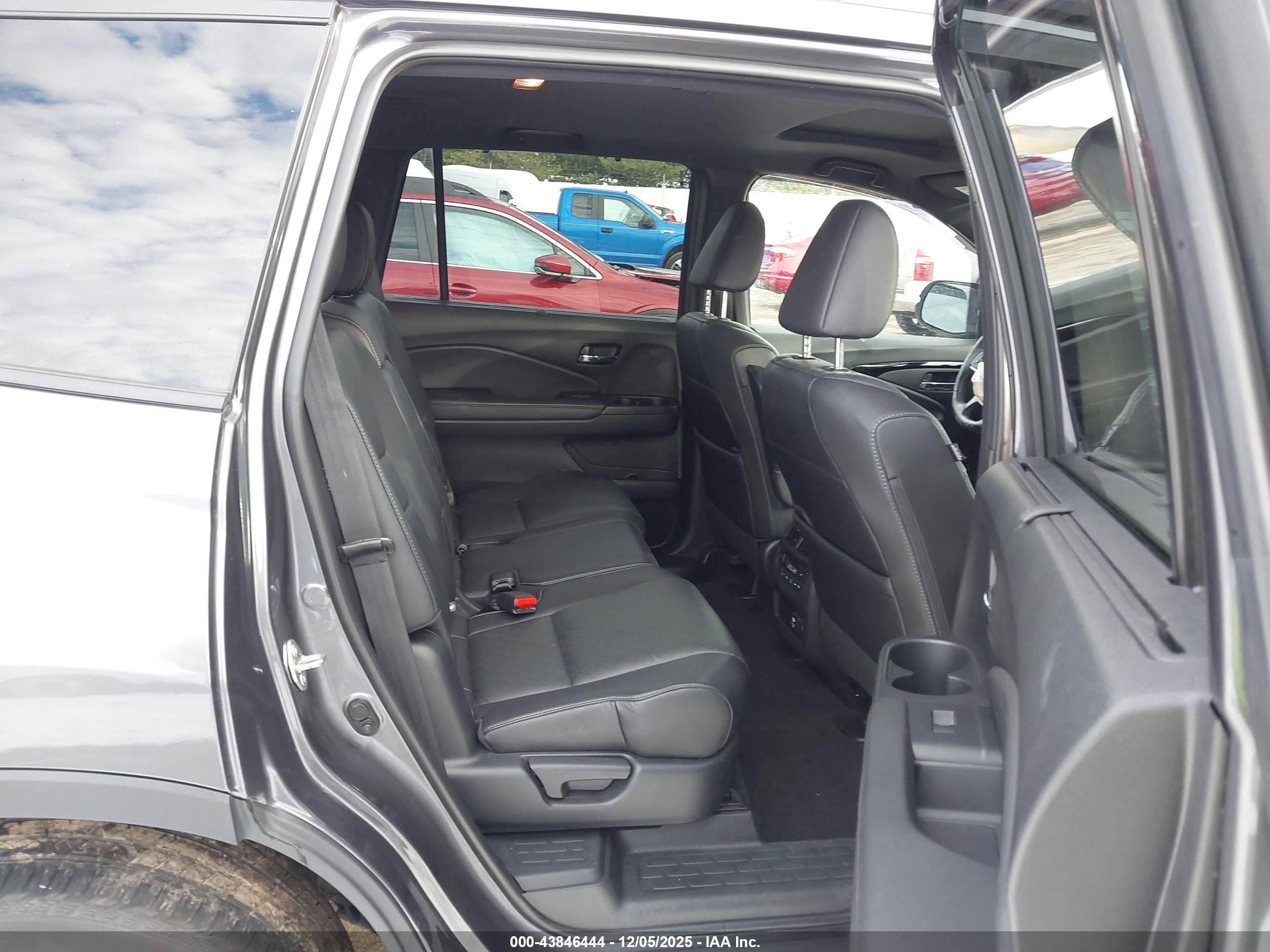 HONDA PASSPORT image 8