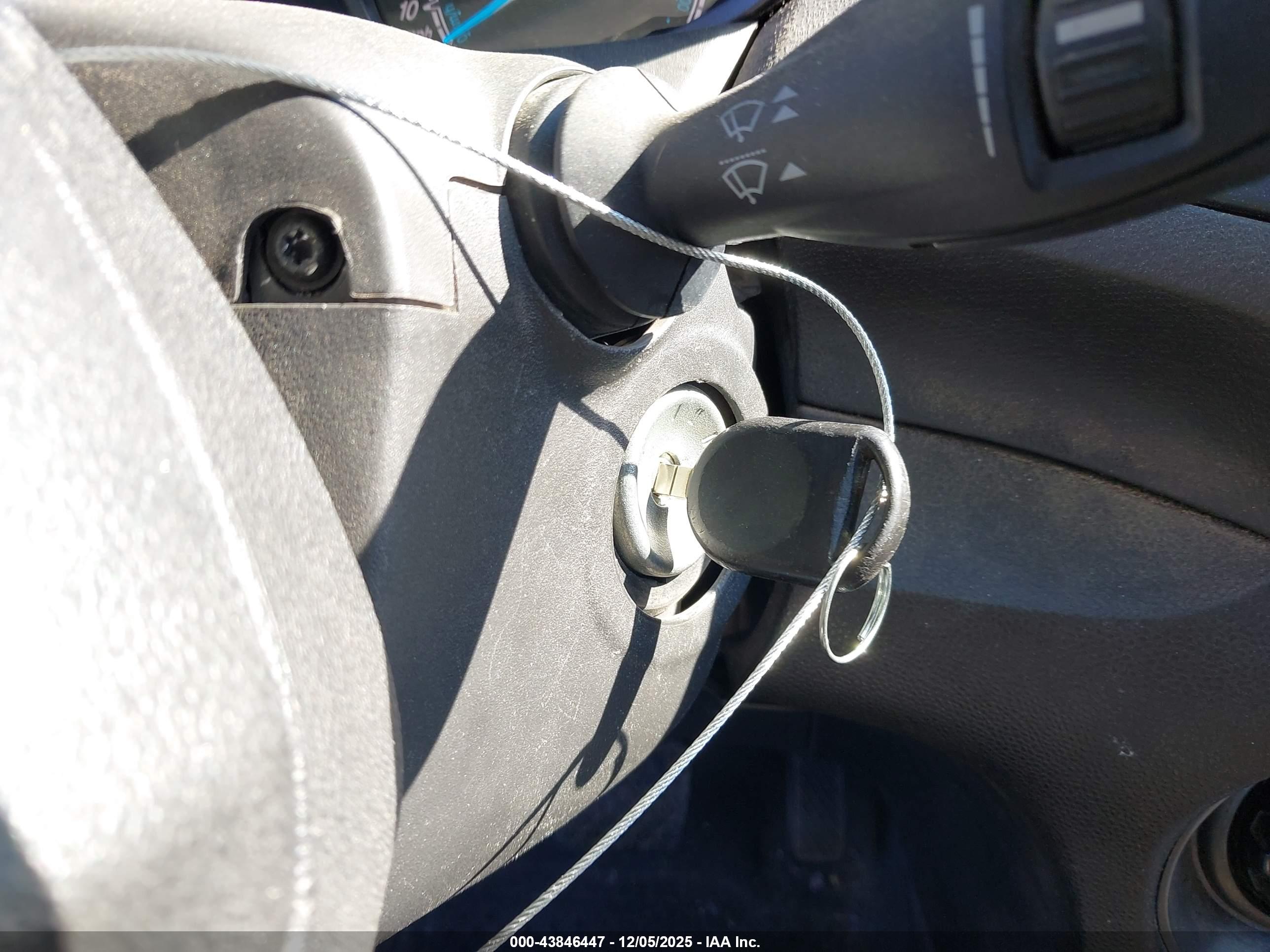 FORD FIESTA image 11