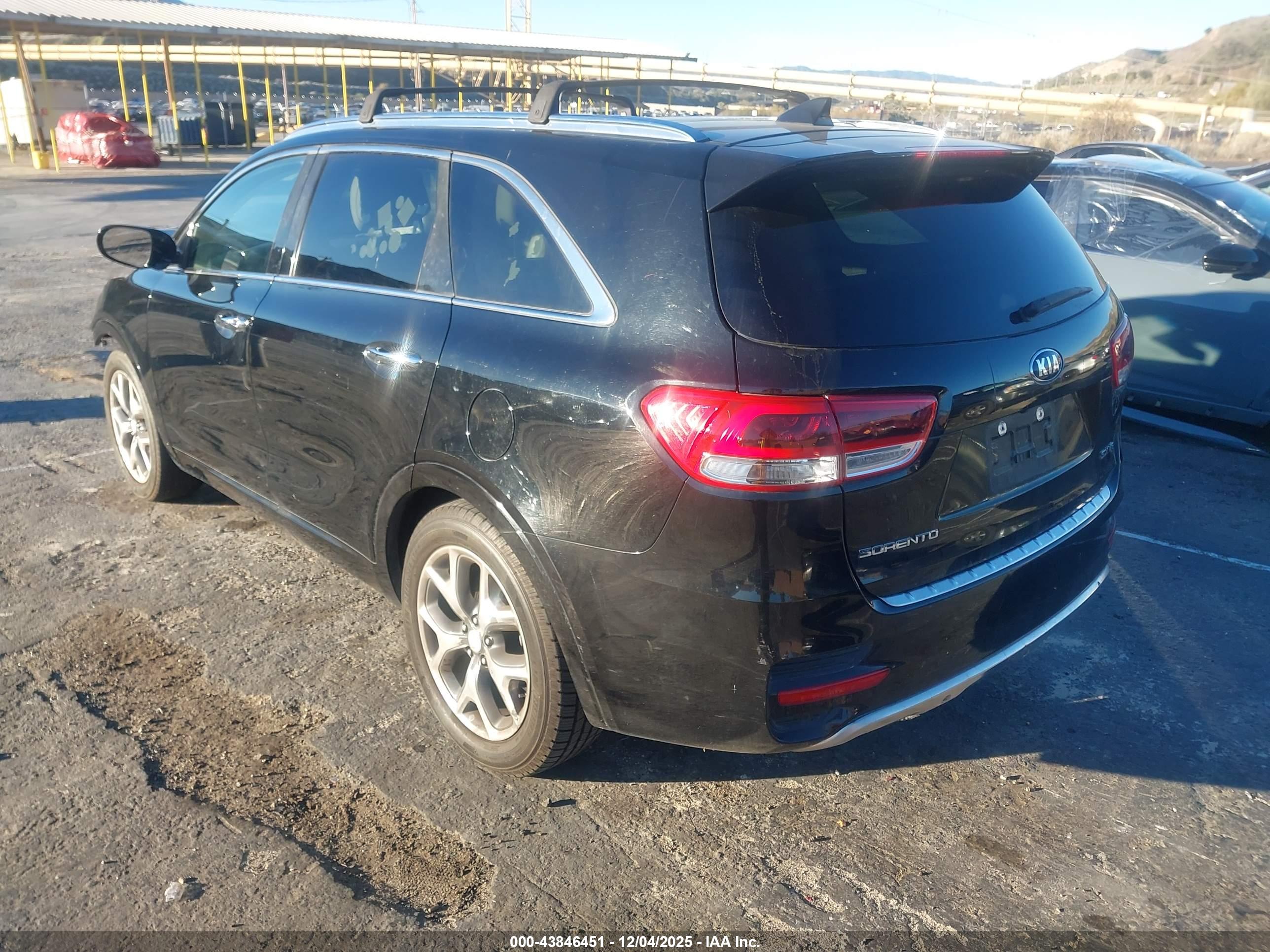 KIA SORENTO image 3