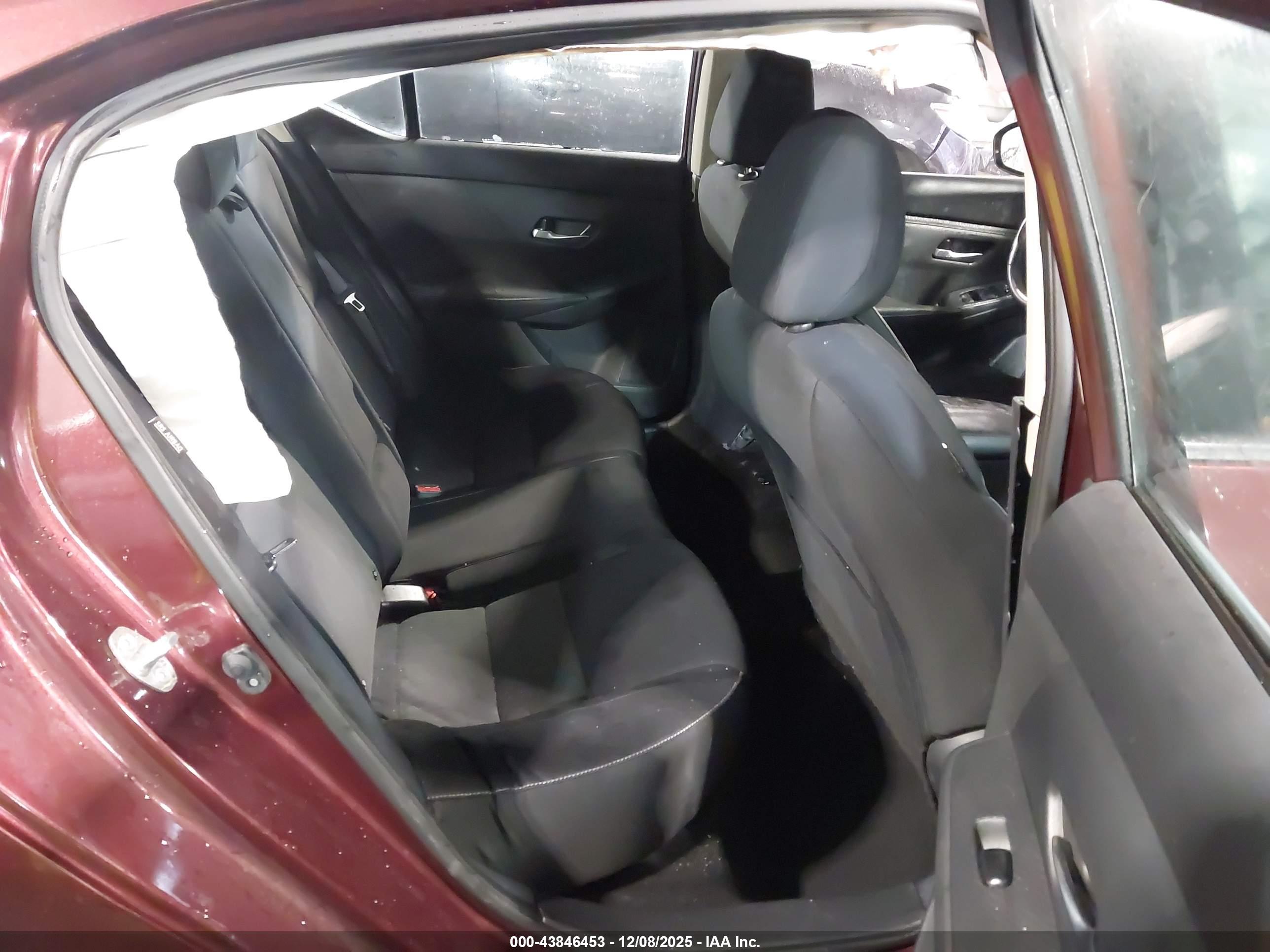 NISSAN SENTRA image 8