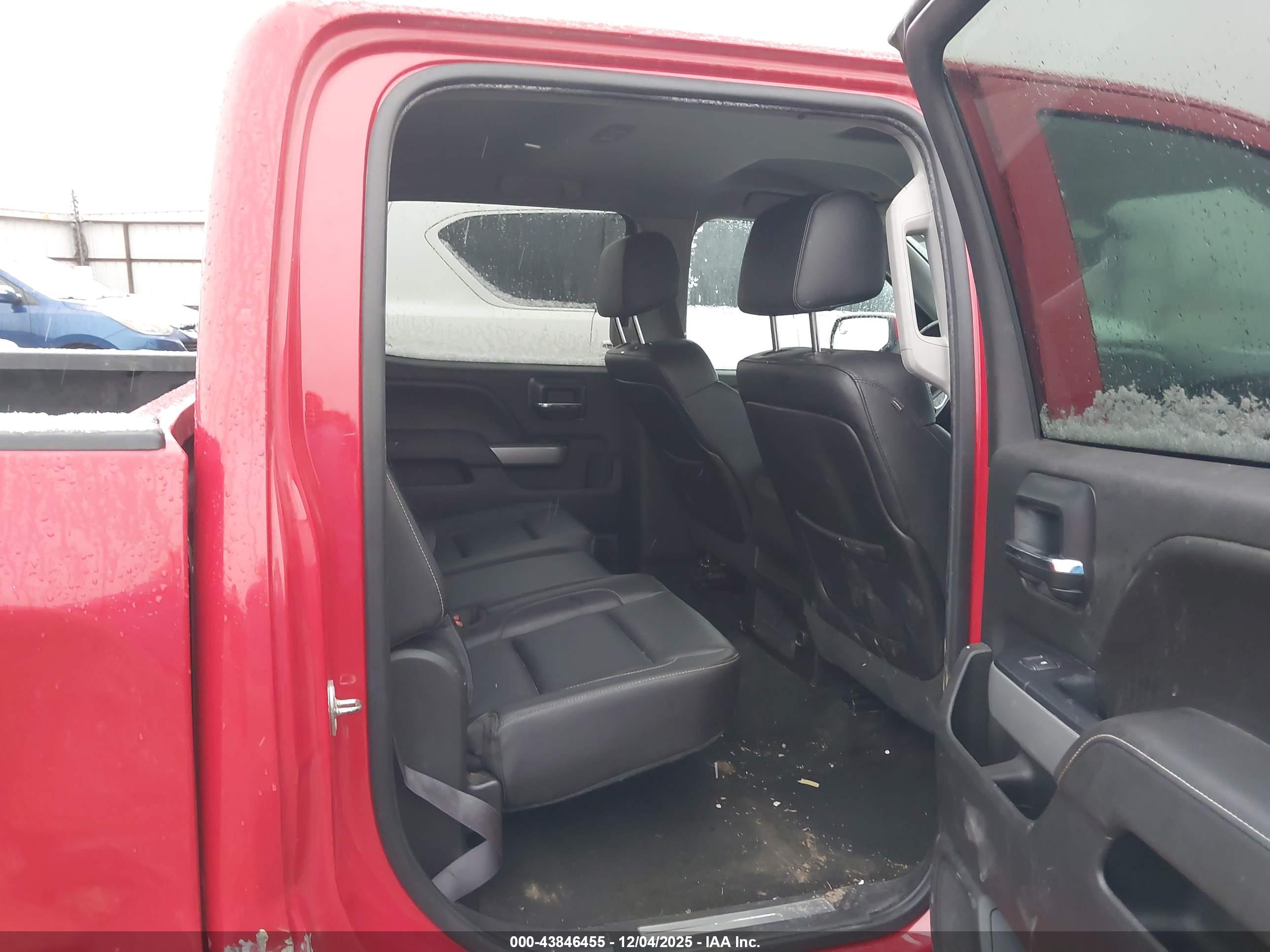 CHEVROLET SILVERADO image 8